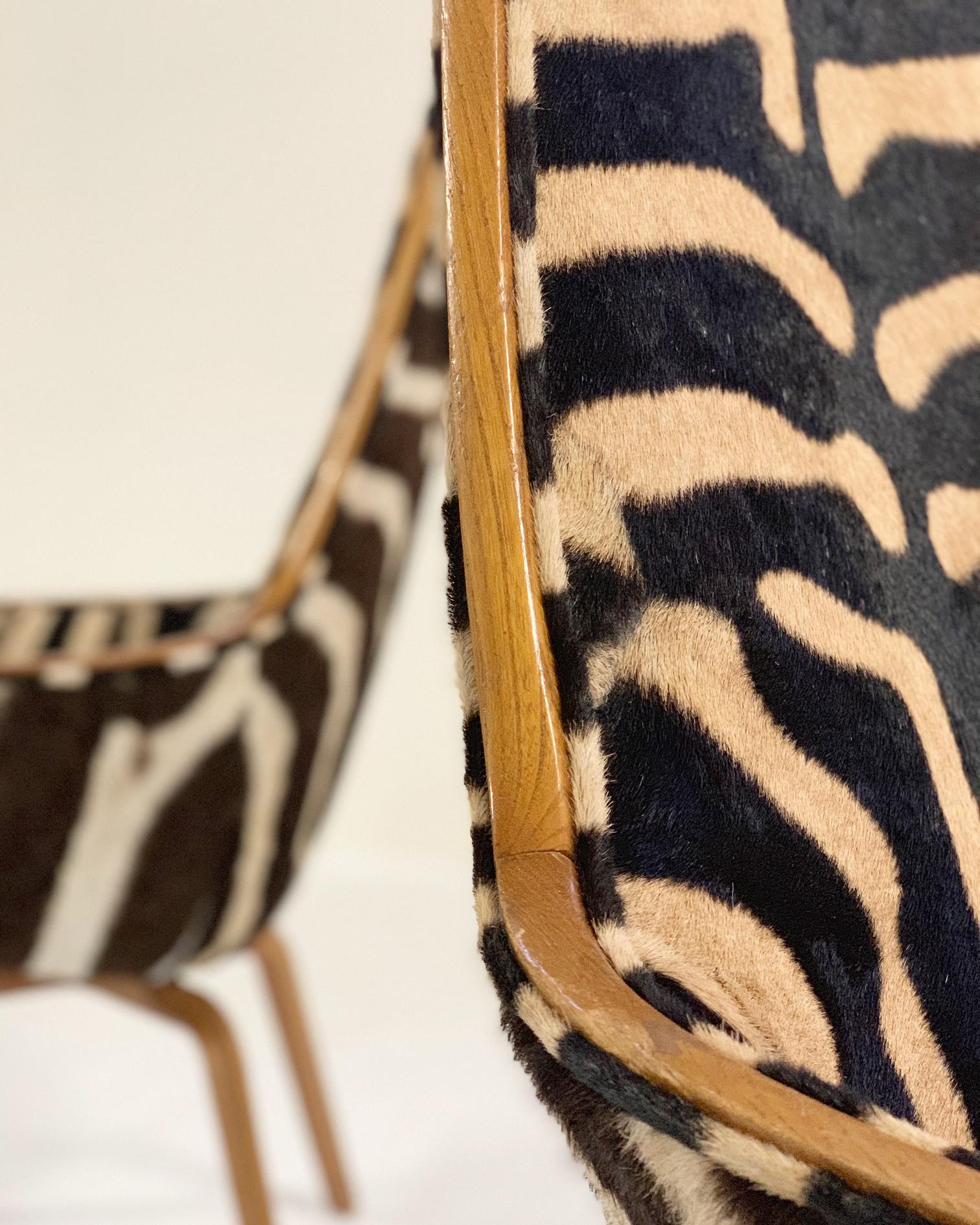 Danish Rare Arne Jacobsen for Fritz Hansen Giraffe Chairs Restored in Zebra Hide, Pair