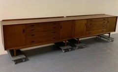 Rare buffet Arne Vodder de la gamme Triennale