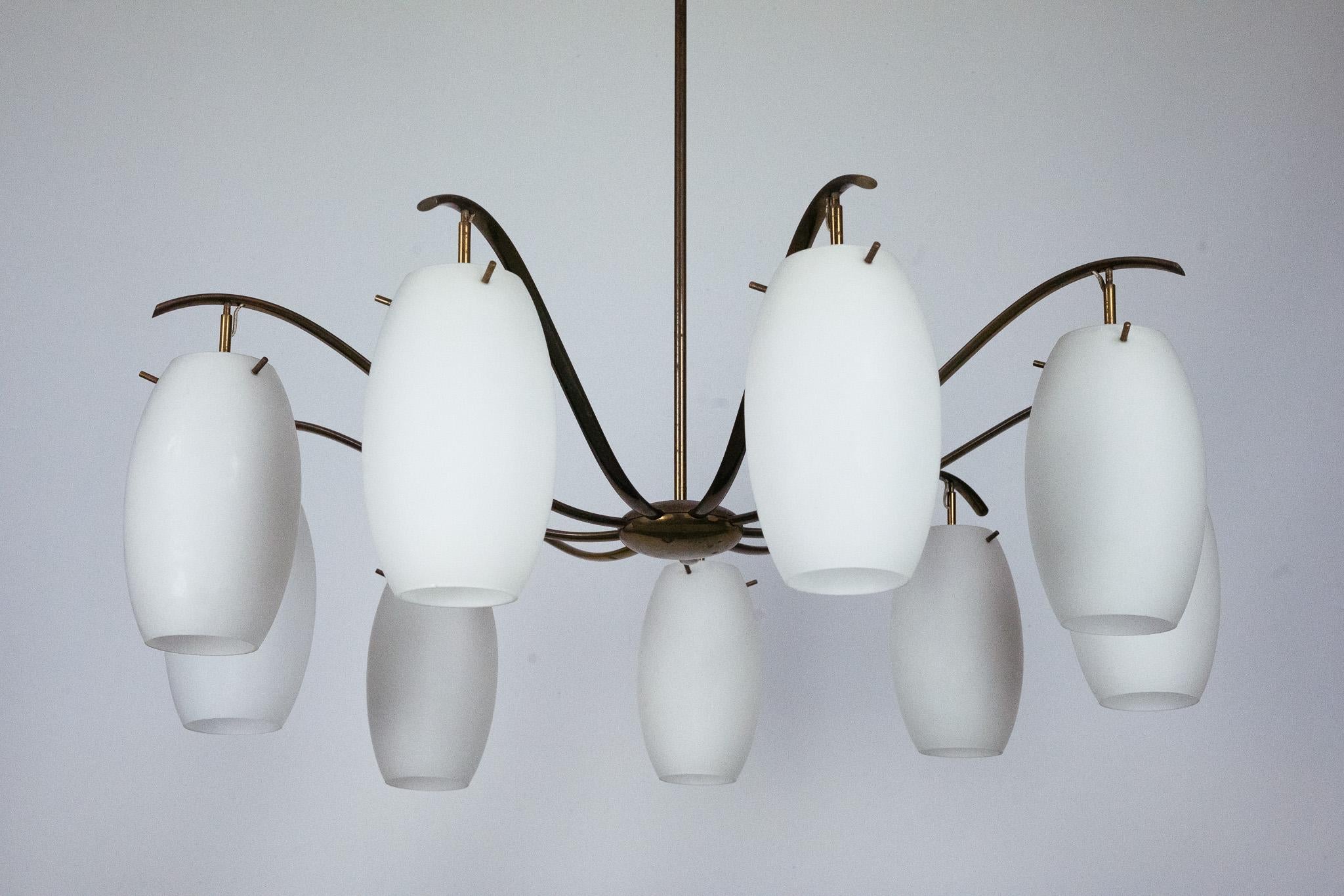 Rare Arredoluce Monza, 9-Light Brass and Opaline Glass Chandelier, Italy 1950s For Sale 5