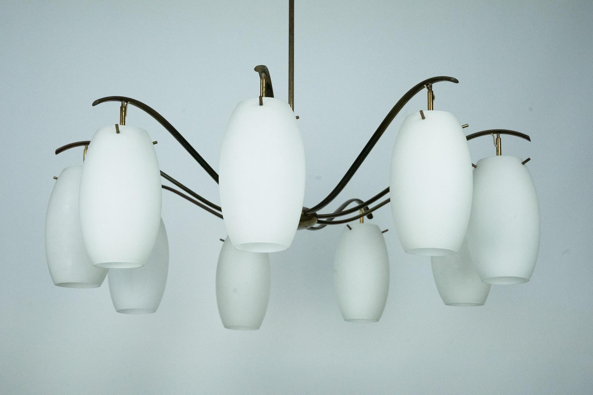 Rare Arredoluce Monza, 9-Light Brass and Opaline Glass Chandelier, Italy 1950s For Sale 6