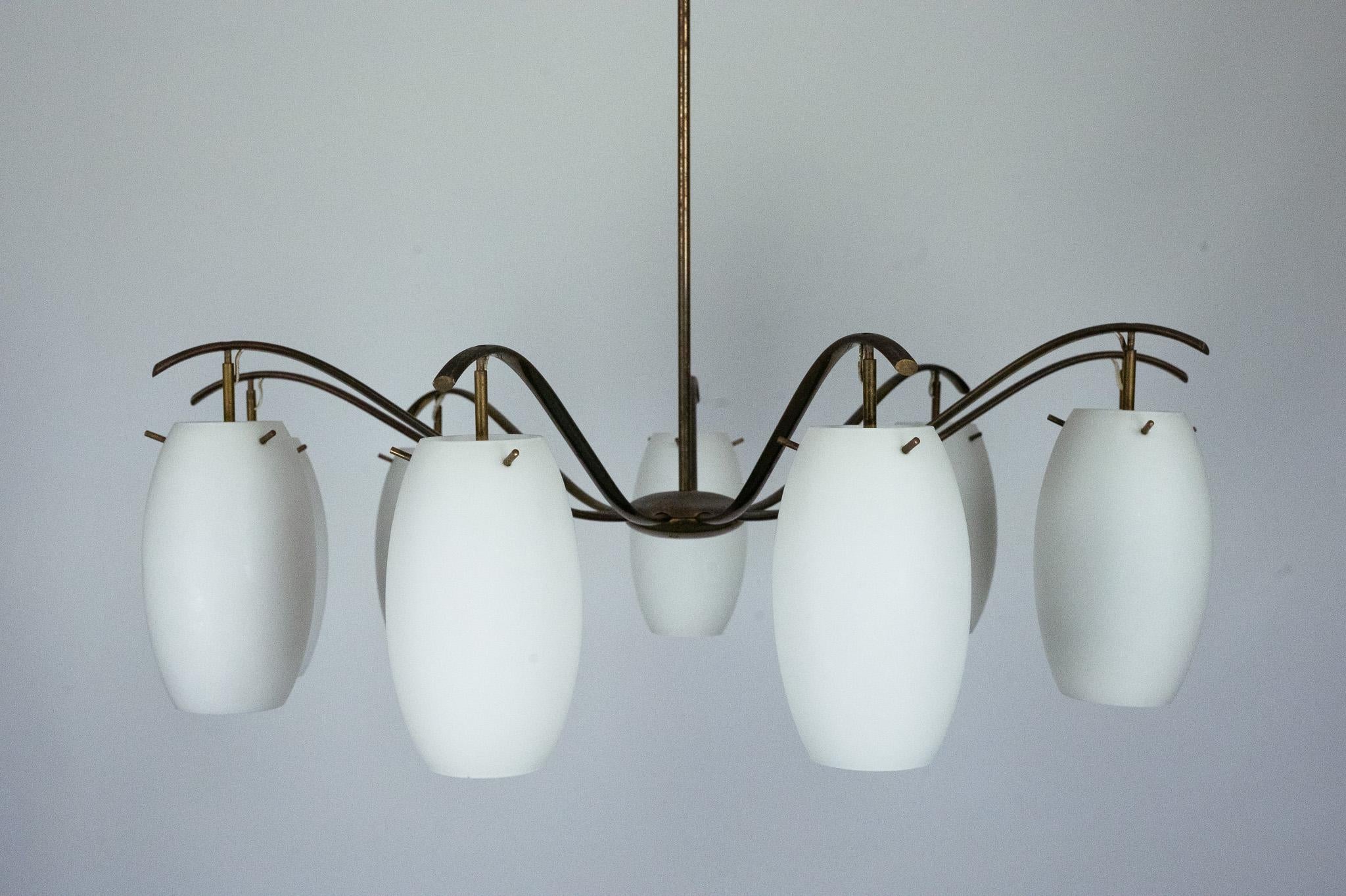 Rare Arredoluce Monza, 9-Light Brass and Opaline Glass Chandelier, Italy 1950s For Sale 1