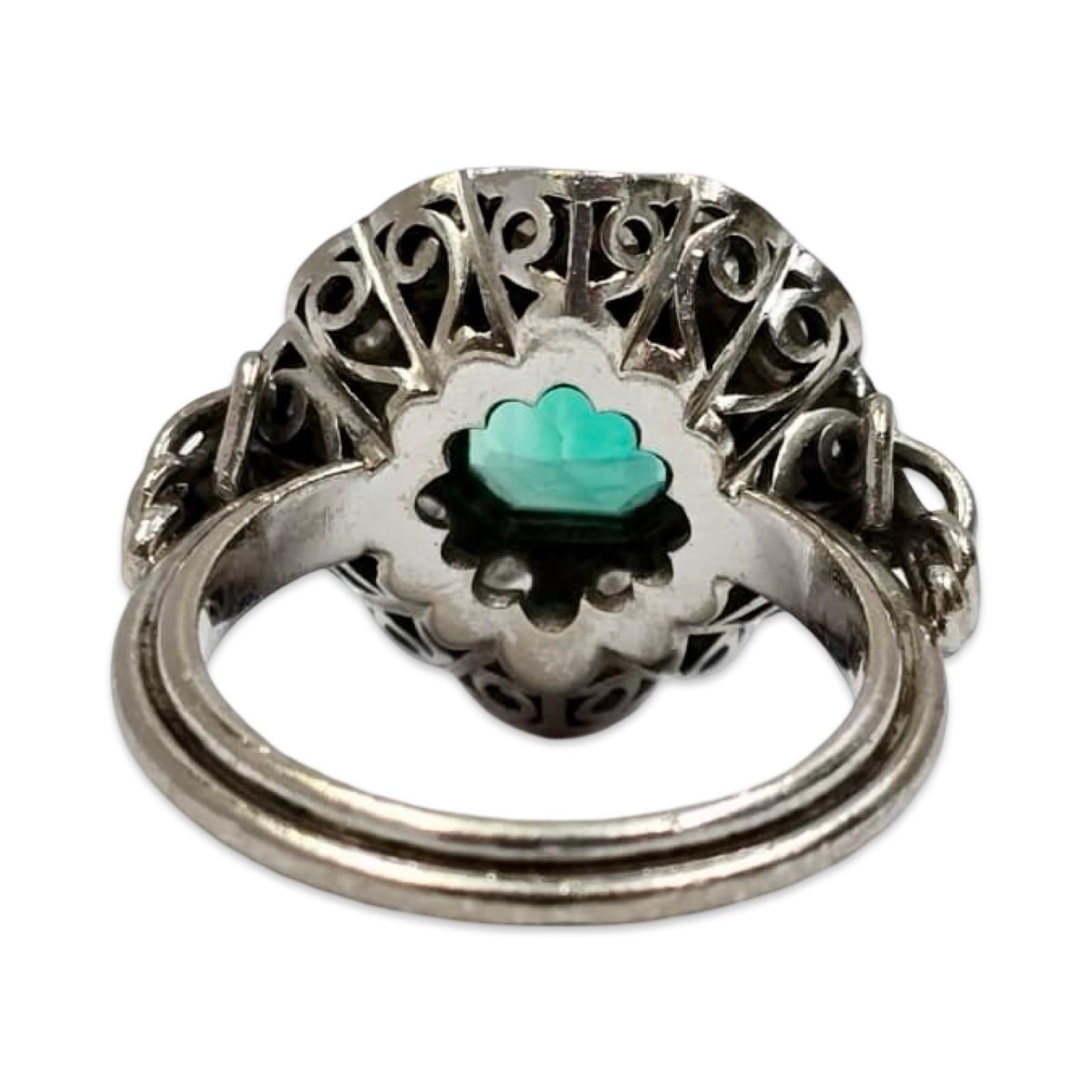 Rara suite in oro bianco Art Deco 14K con smeraldi colombiani e diamanti antichi in vendita 5