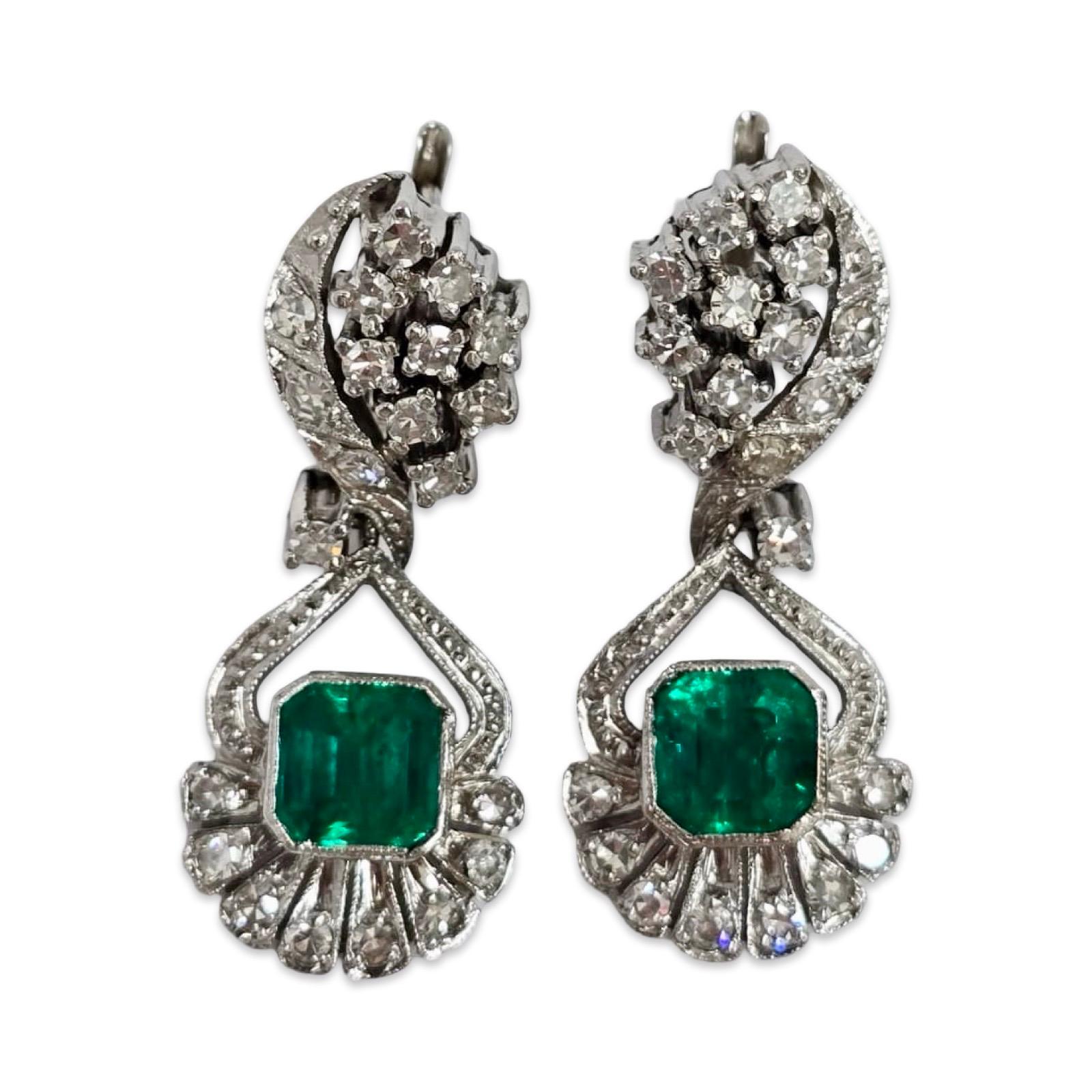 Rara suite in oro bianco Art Deco 14K con smeraldi colombiani e diamanti antichi in vendita 8