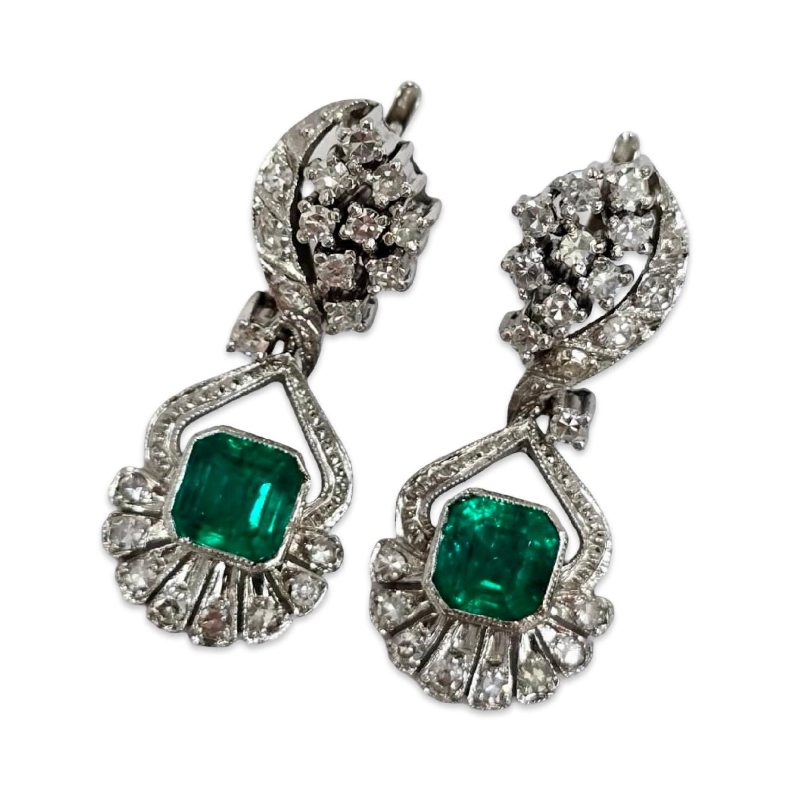 Rara suite in oro bianco Art Deco 14K con smeraldi colombiani e diamanti antichi in vendita 9