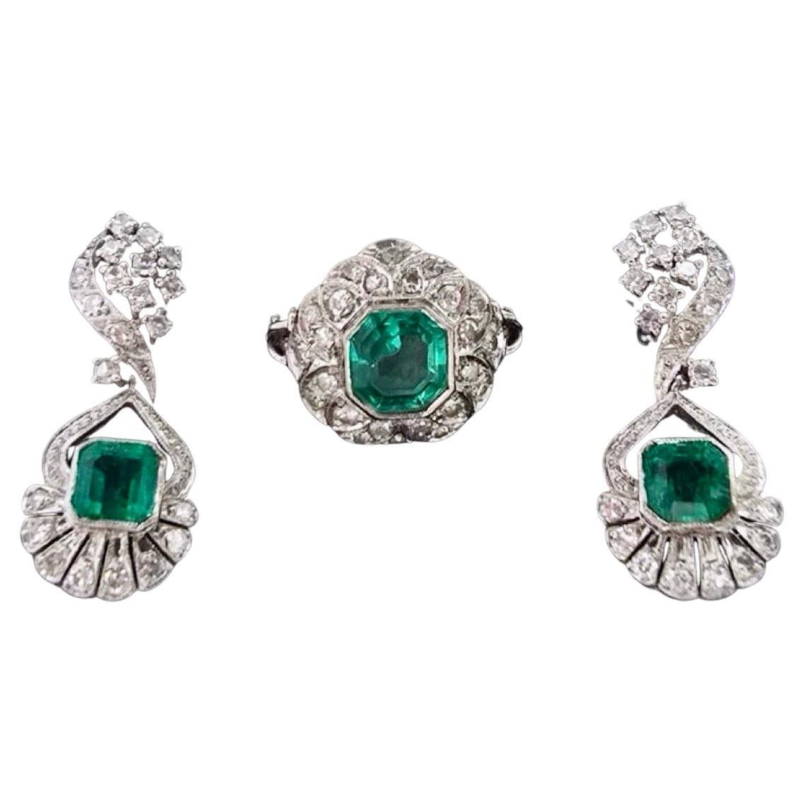 Rara suite in oro bianco Art Deco 14K con smeraldi colombiani e diamanti antichi