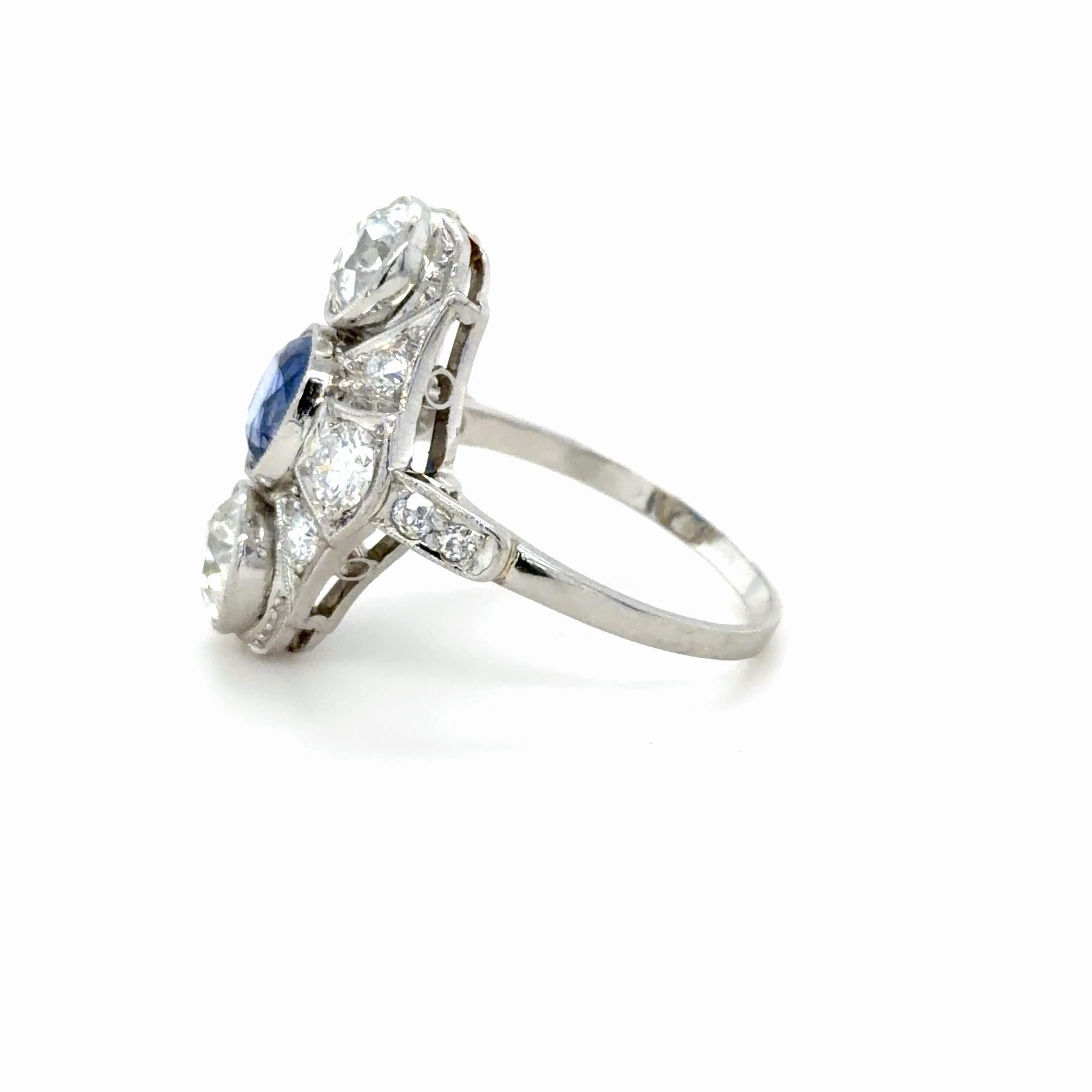 Art déco Rare bague Art Déco, 1,66 carats, saphir du Cachemire et diamant en vente