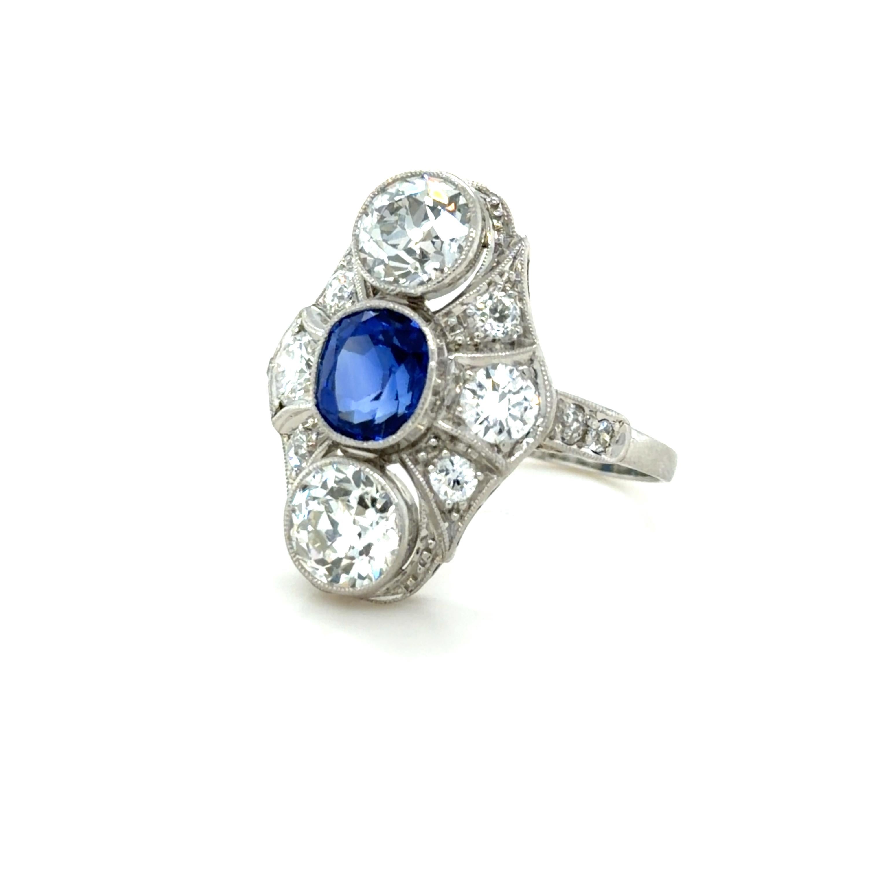 Rare bague Art Déco, 1,66 carats, saphir du Cachemire et diamant Excellent état - En vente à Chicago, IL