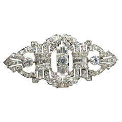 Rare Art Deco 7.5 Carat Natural Old Euro and Baguette Diamond Platinum Brooche