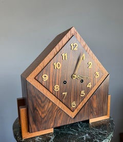 Raro Reloj de Sobremesa de Roble y Coromandel de Diseño Geométrico de la Escuela Art Decó de Ámsterdam