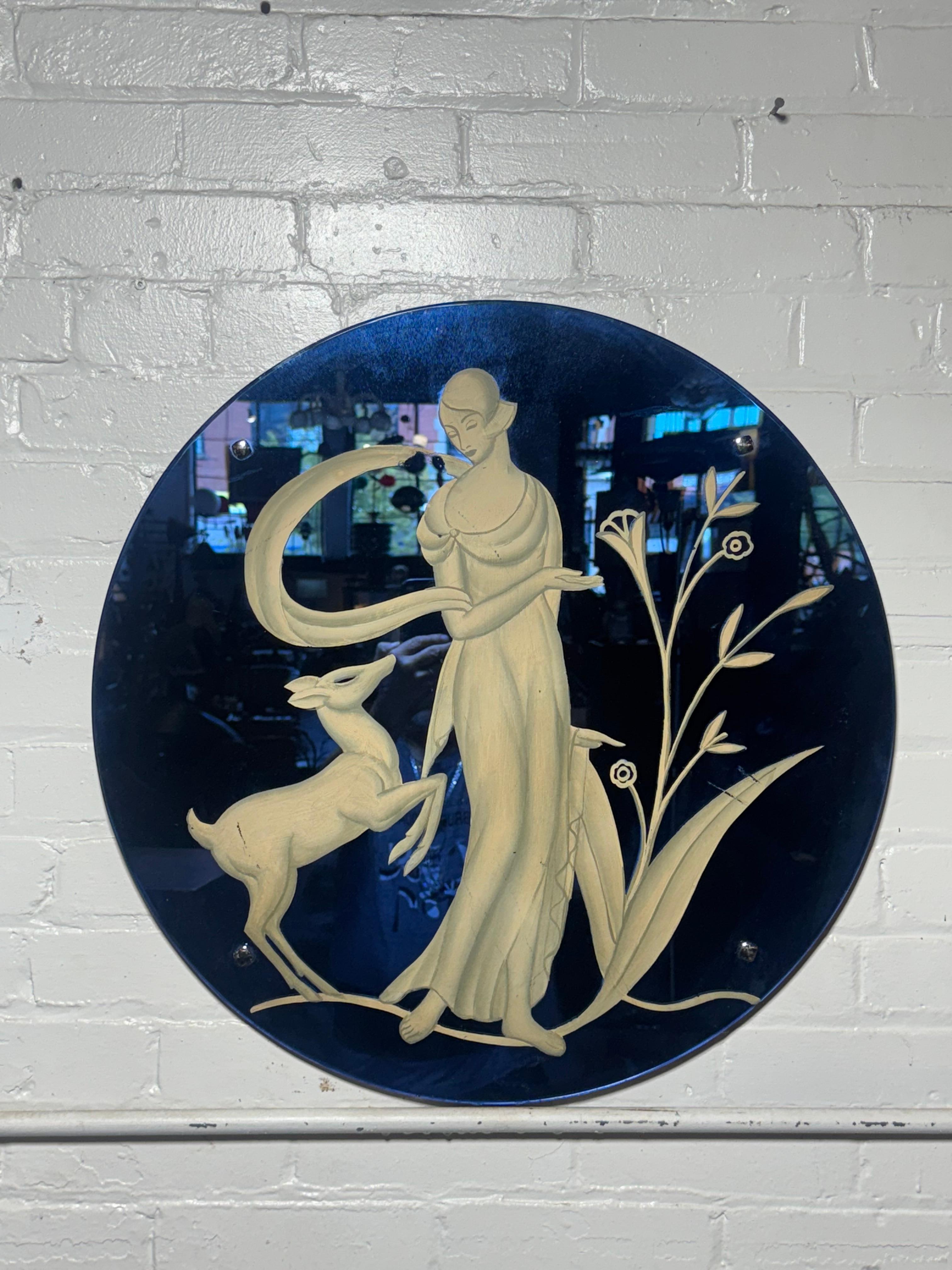 Specchio Raro esemplare di Art Deco in vetro blu e dipinto di donna glamour stilizzata con cane in vendita