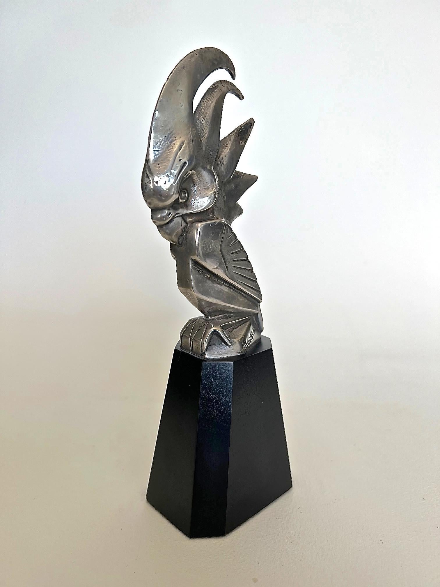 Seltenes Art Déco 'Cacatoès' Auto-Maskottchen aus versilberter Bronze (Versilbert) im Angebot