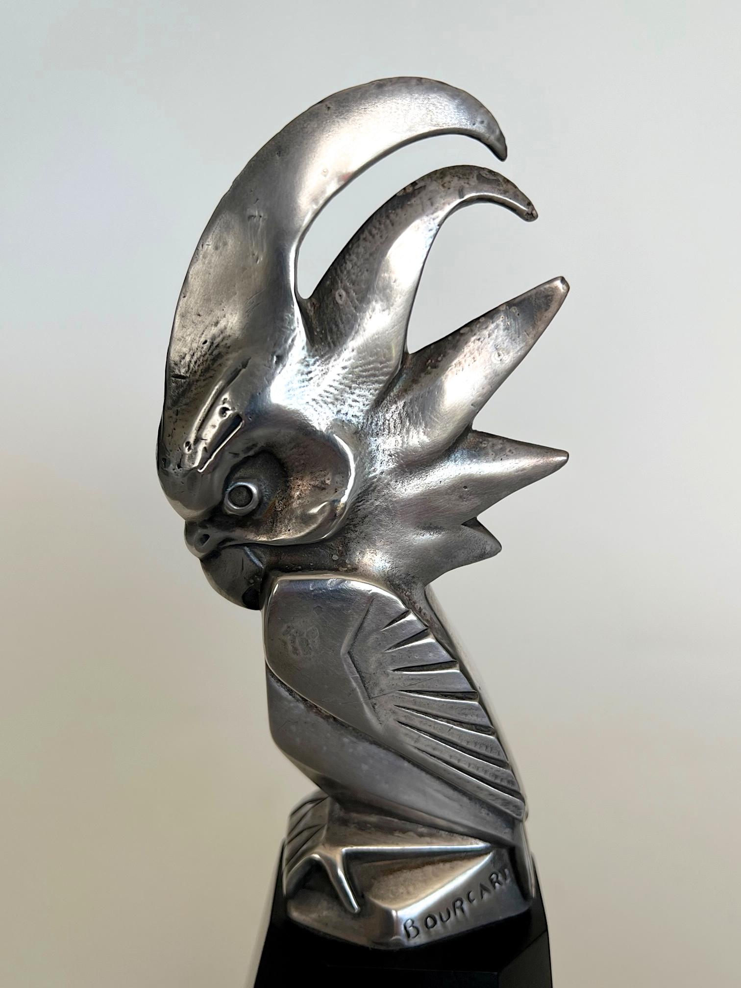 Seltenes Art Déco 'Cacatoès' Auto-Maskottchen aus versilberter Bronze im Angebot 1