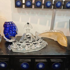Rare service à liqueur Art déco de Carl Stölzle avec bouchon en forme de « chapeau de Napoléon »