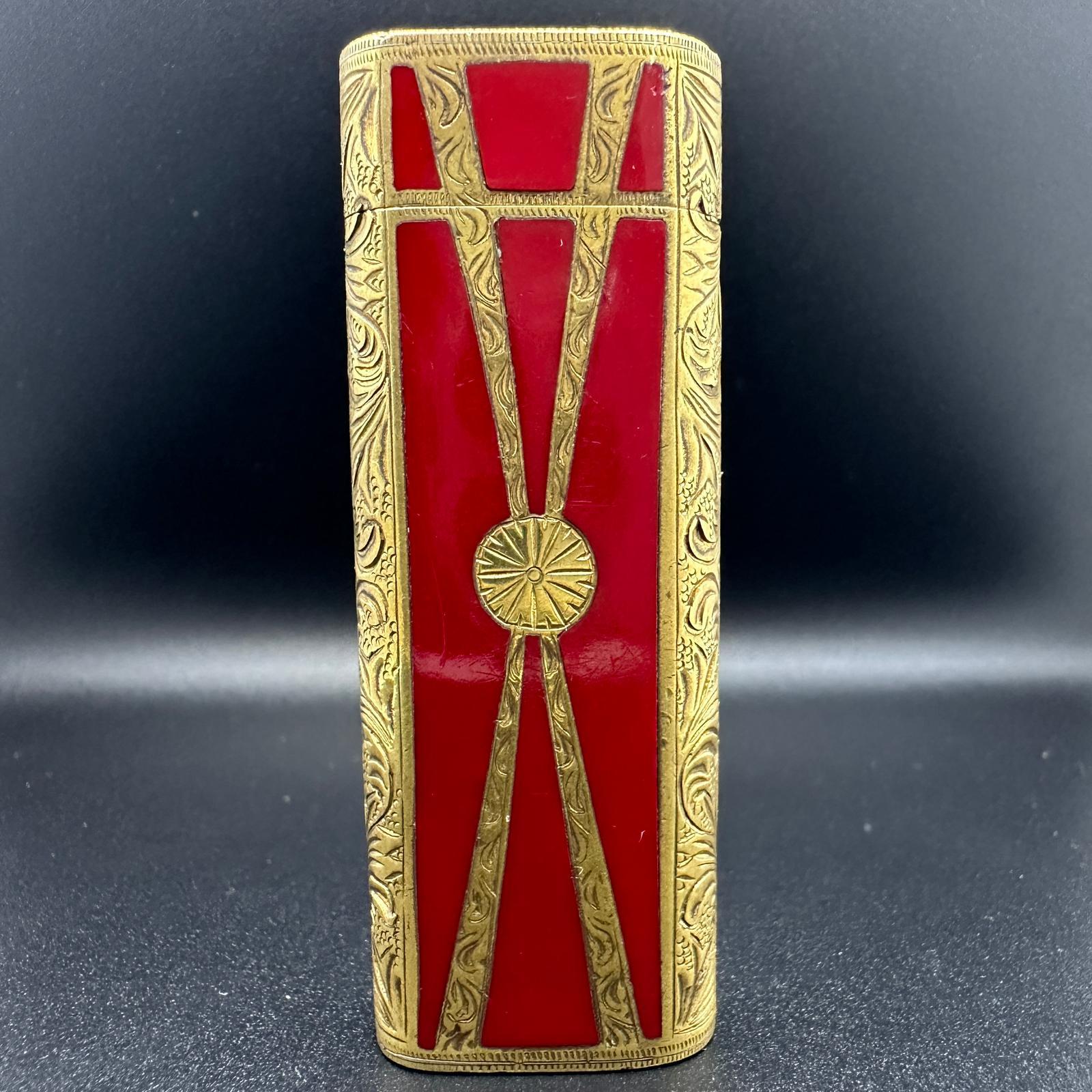 Rare Art Deco Cartier Roy King 18 K Gold & Red Lacquer Lighter.  In Excellent Condition In New York, NY