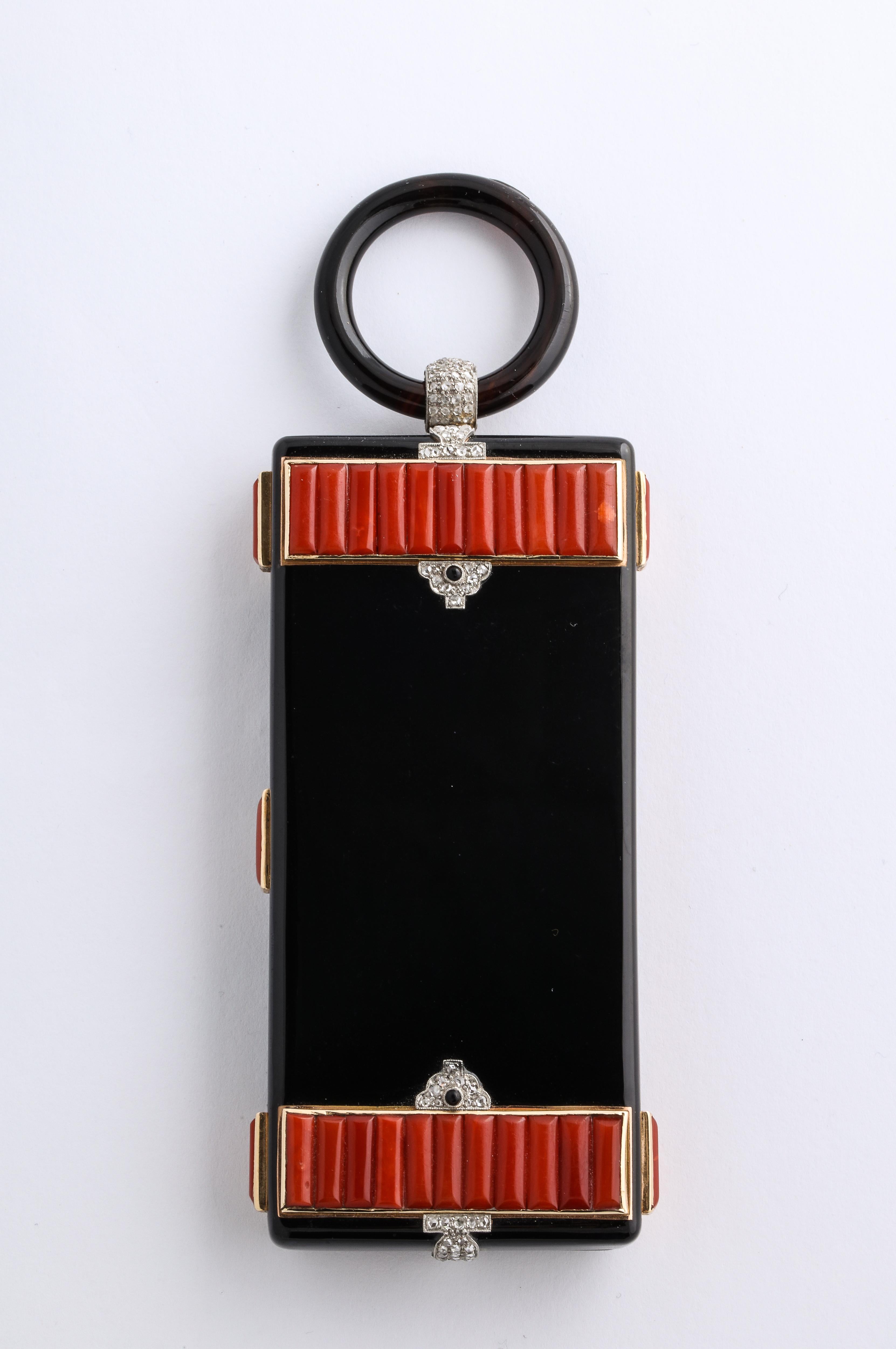 Rare Art Deco Cartier Vanity Case Compact Carved Coral Enamel Diamonds and Onyx 4