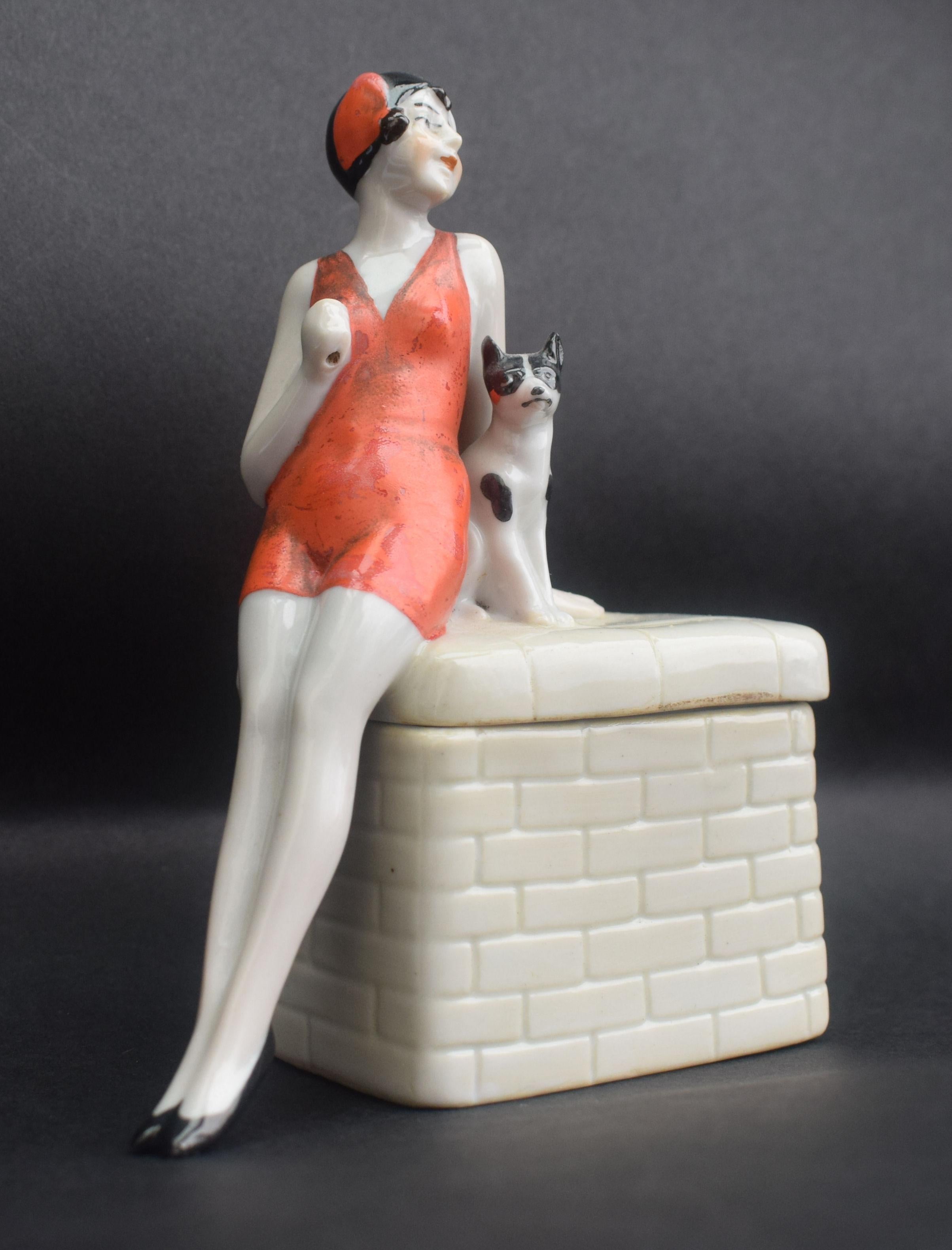 Rare Art Deco Ceramic Flapper Trinket Box, circa 1930 3