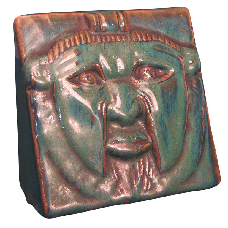 Seltene Art-Déco-Keramik-Skulptur mit bärtigen Masken-Motiv