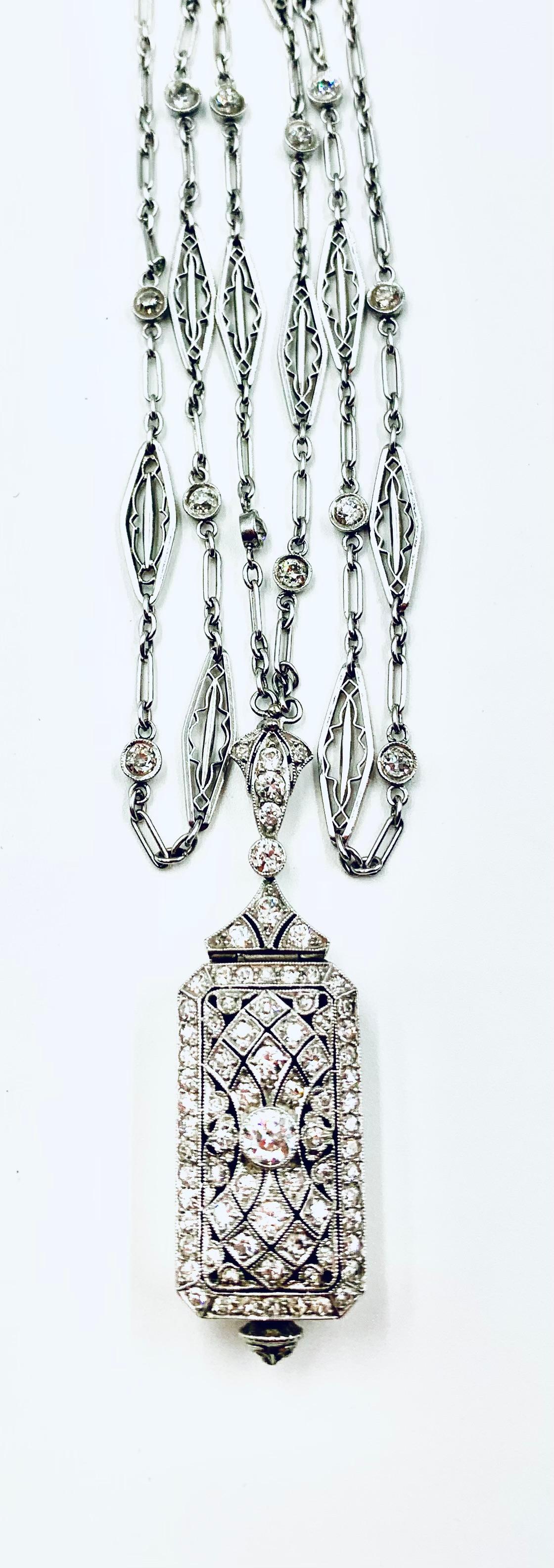 Raro Art Deco A.I. C. Orologio con ciondolo in platino con diamante Meylan e catena lunga con diamante in vendita 2