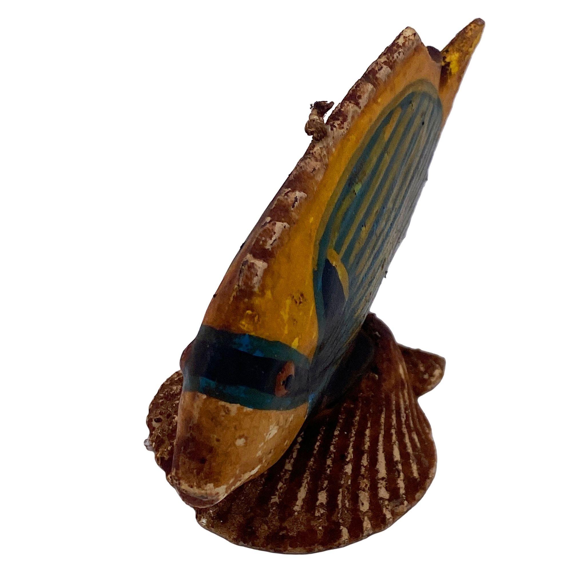 Metà XX secolo Rara candela scultura di pesce d'acqua salata a forma di angelo farfalla, realizzata a mano in epoca Art Deco. in vendita