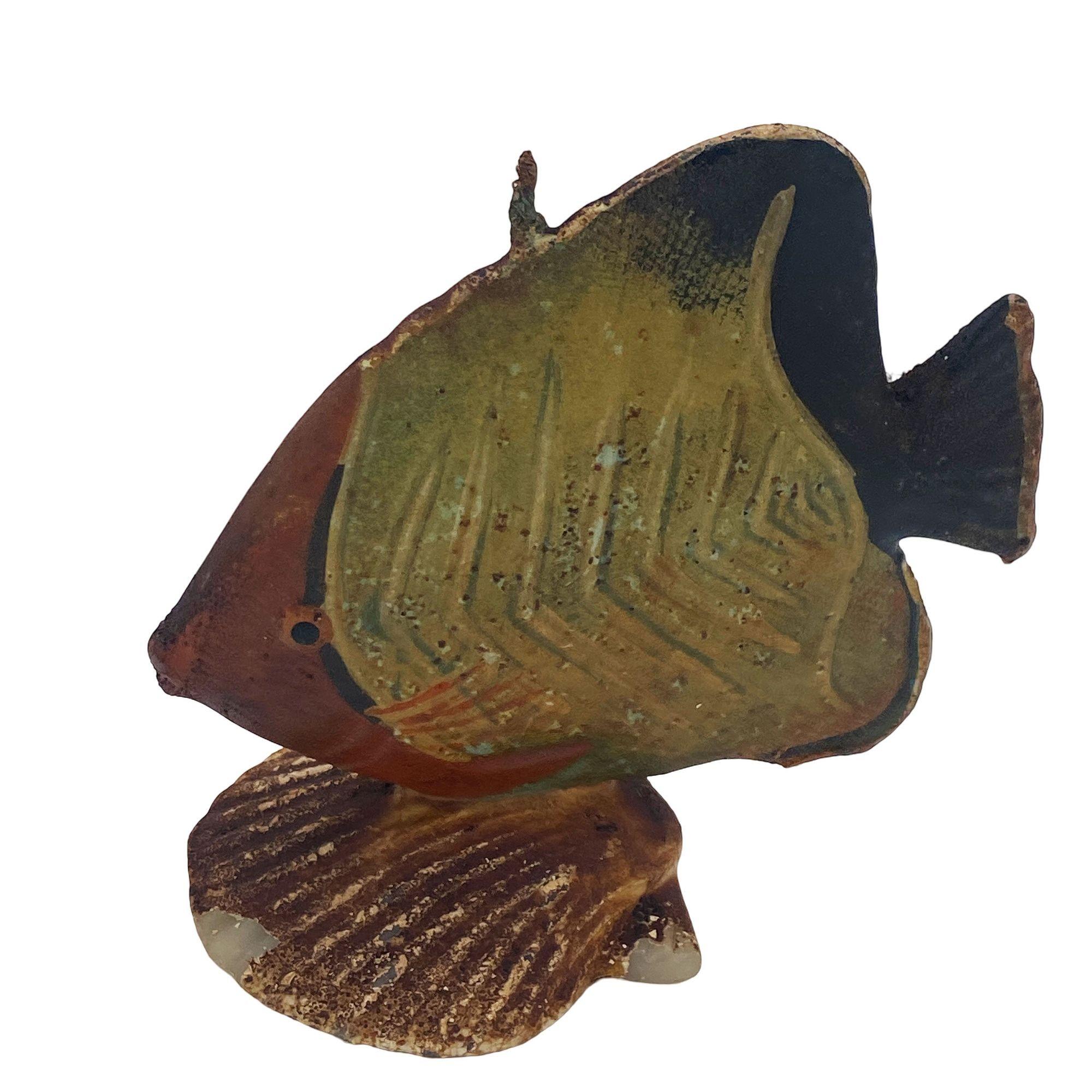 Materiale organico Rara candela scultura di pesce d'acqua salata a forma di angelo farfalla, realizzata a mano in epoca Art Deco. in vendita
