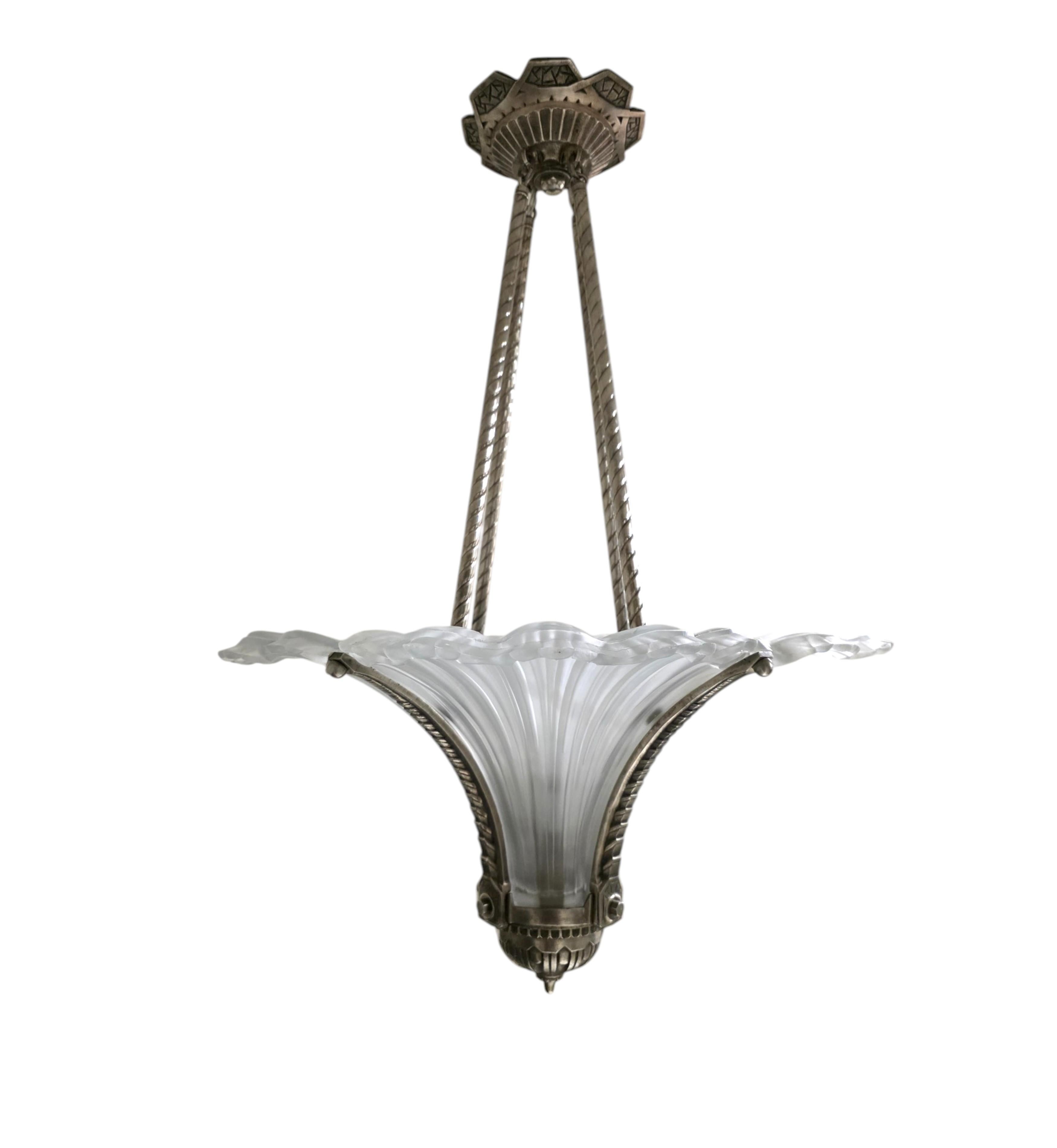 Rare Art Deco frosted art glass plume chandelier w/ nickeled bronze frame For Sale 7