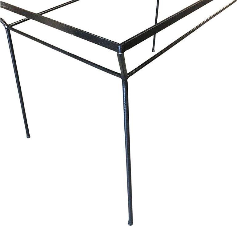 Seltene Art Deco Geometrische Schwarz Eisen Patio / Outdoor-Tabelle w / Glasplatte (Mitte des 20. Jahrhunderts) im Angebot