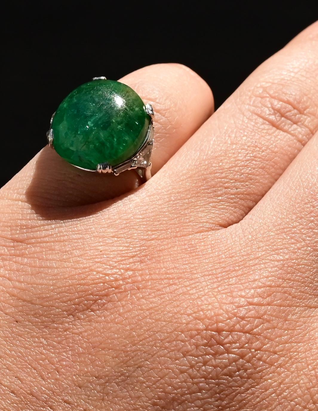 Rare Art Deco GIA Certified Emerald Cabochon Approx 17.03 Carats Minor Oil 12