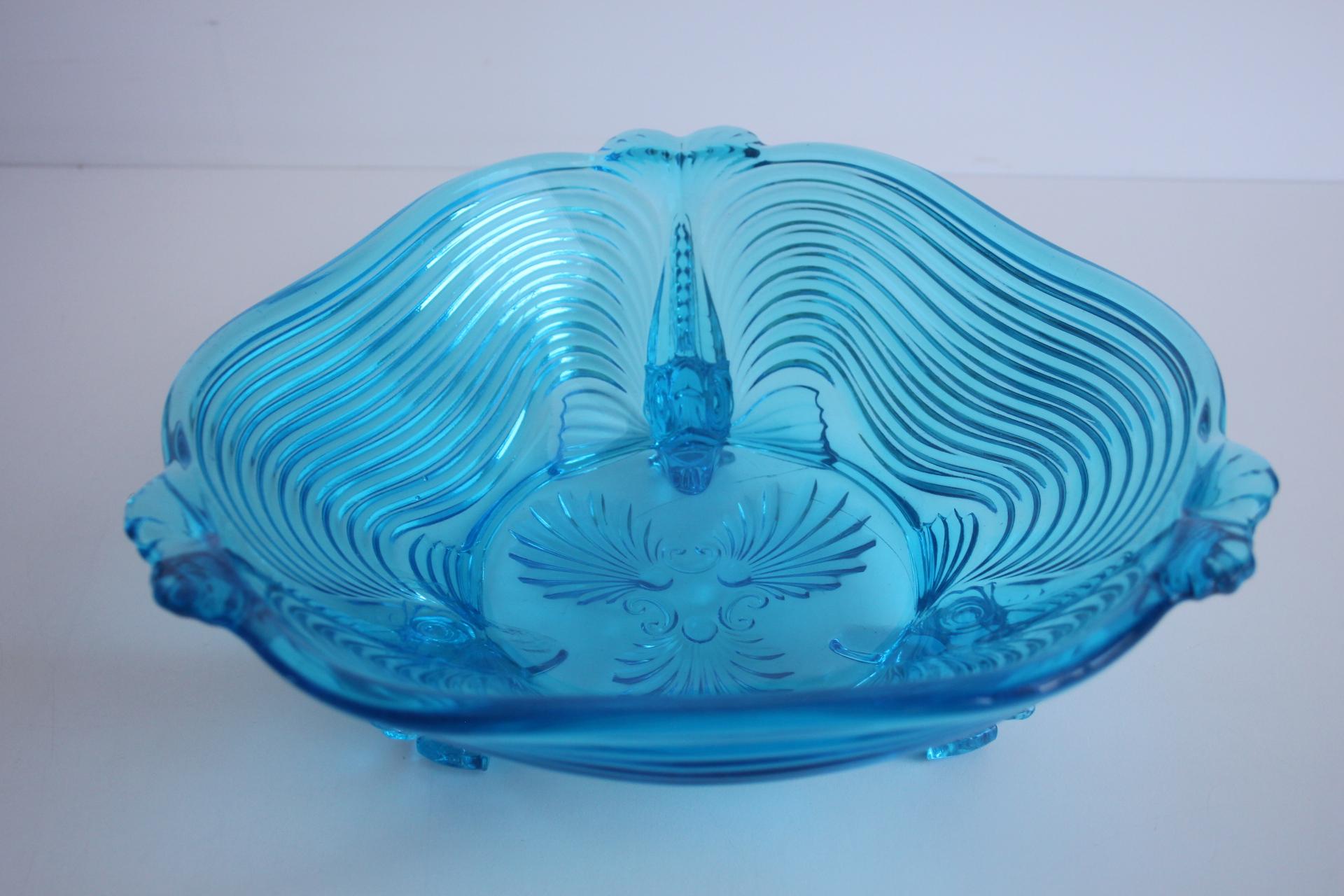 Rare Art Deco Glass Josef Inwald With Fish Feet Bowl-Gorgeous Rich Blue, 1930s In Good Condition For Sale In Praha, CZ