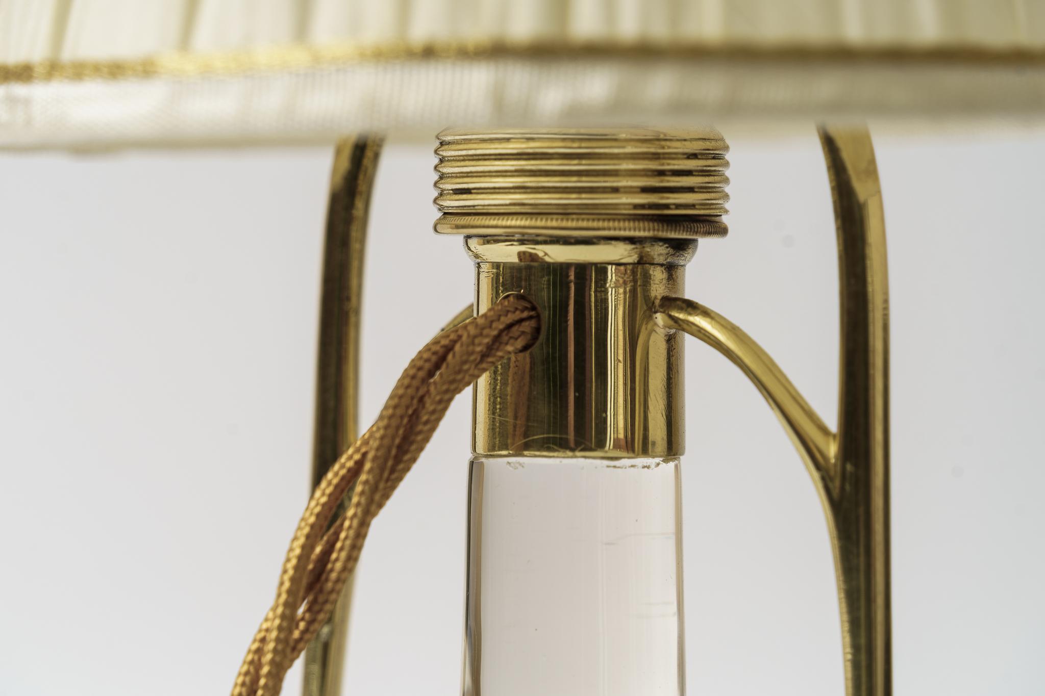 Rare lampe de table Art déco en verre avec abat-jour en tissu viennois, années 1920 en vente 4