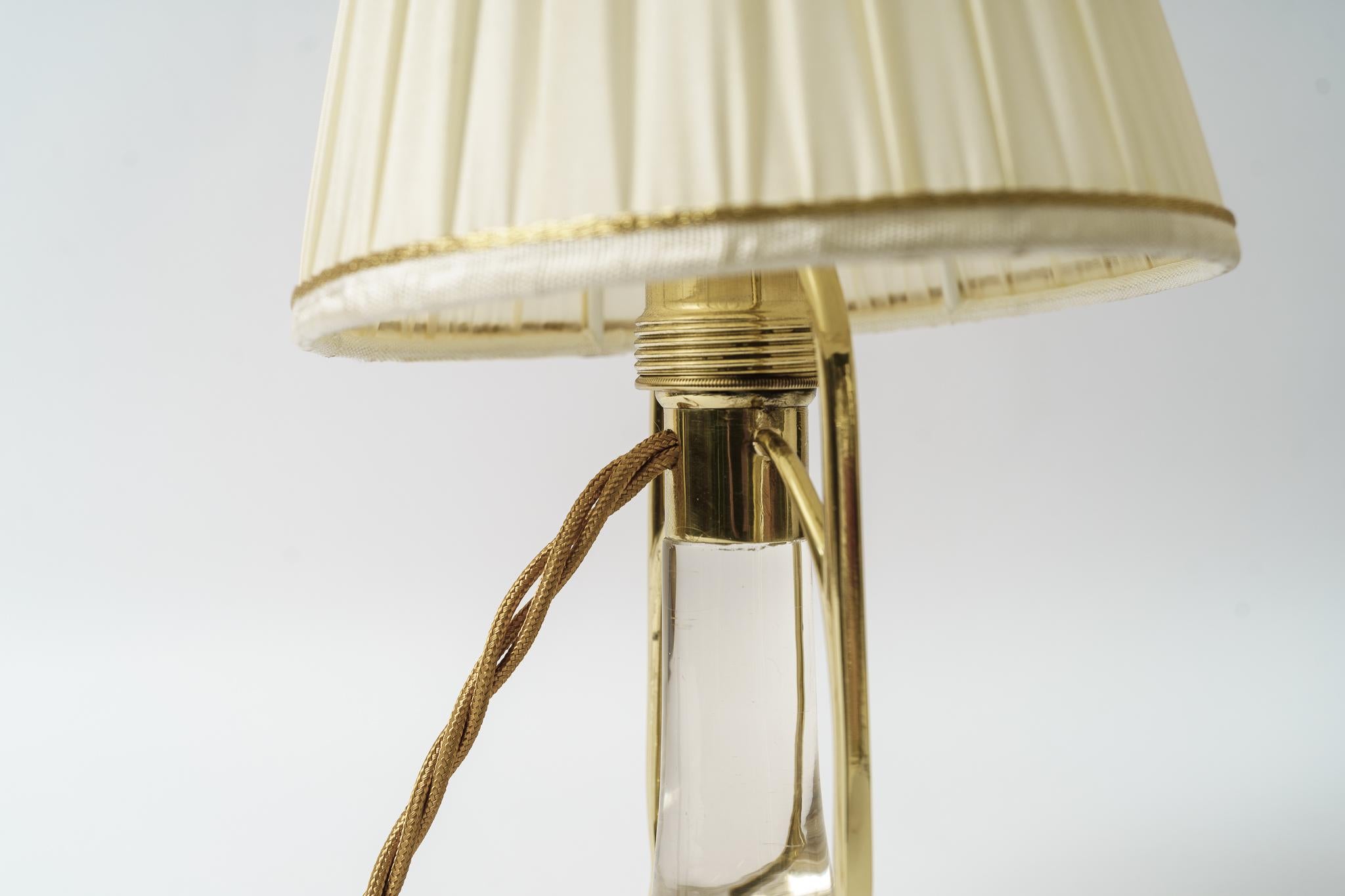 Rare lampe de table Art déco en verre avec abat-jour en tissu viennois, années 1920 en vente 1