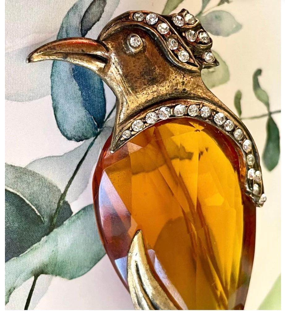 Women's or Men's Rare Art Deco H. Pomerantz Inc. N.Y. Amber Jelly Belly Bird Pin Brooch 5 Inches For Sale