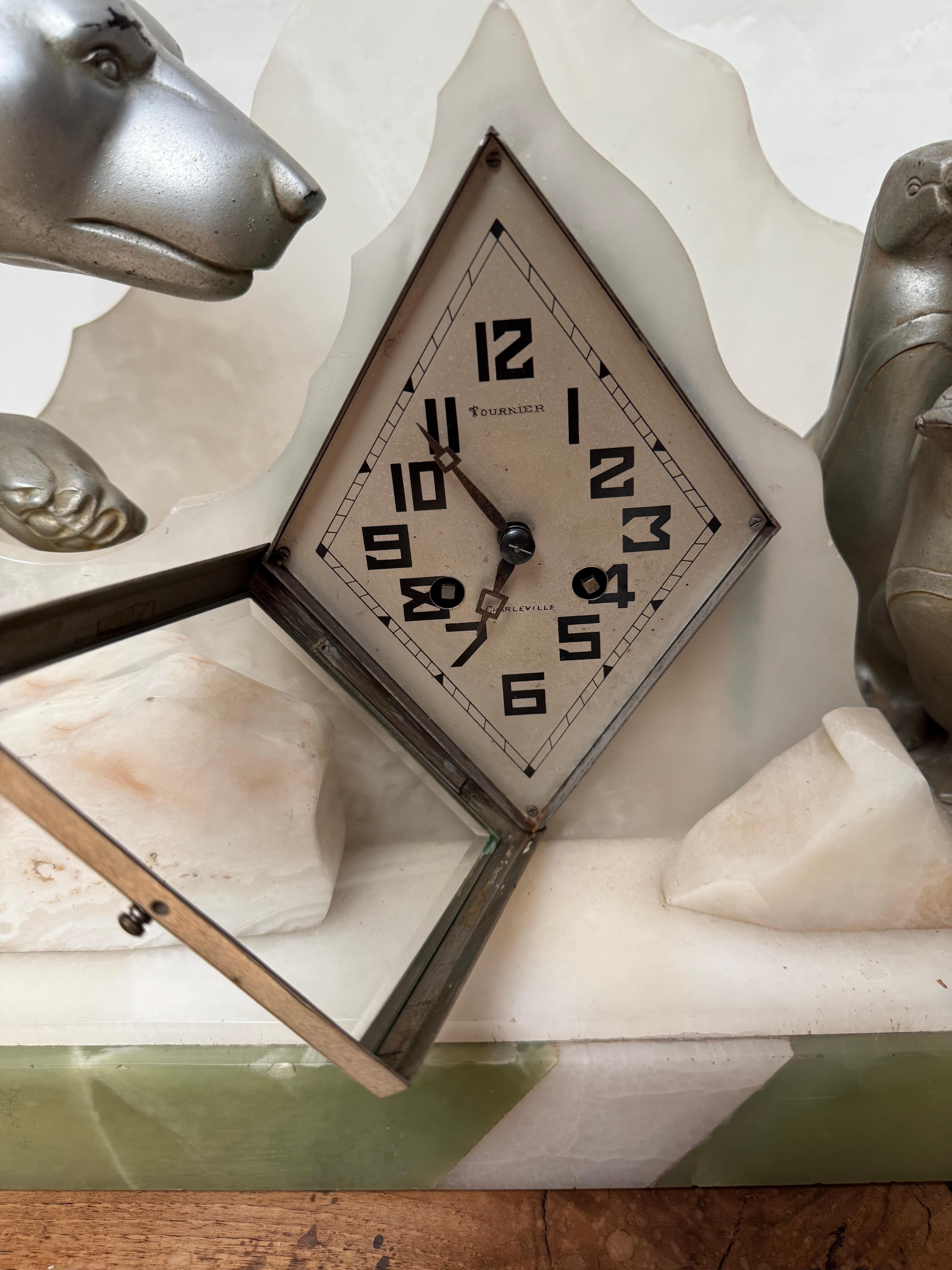 Rare Art Deco Mantel Clock with Polar Bear & Penguin Sculptures By Fournier For Sale 1