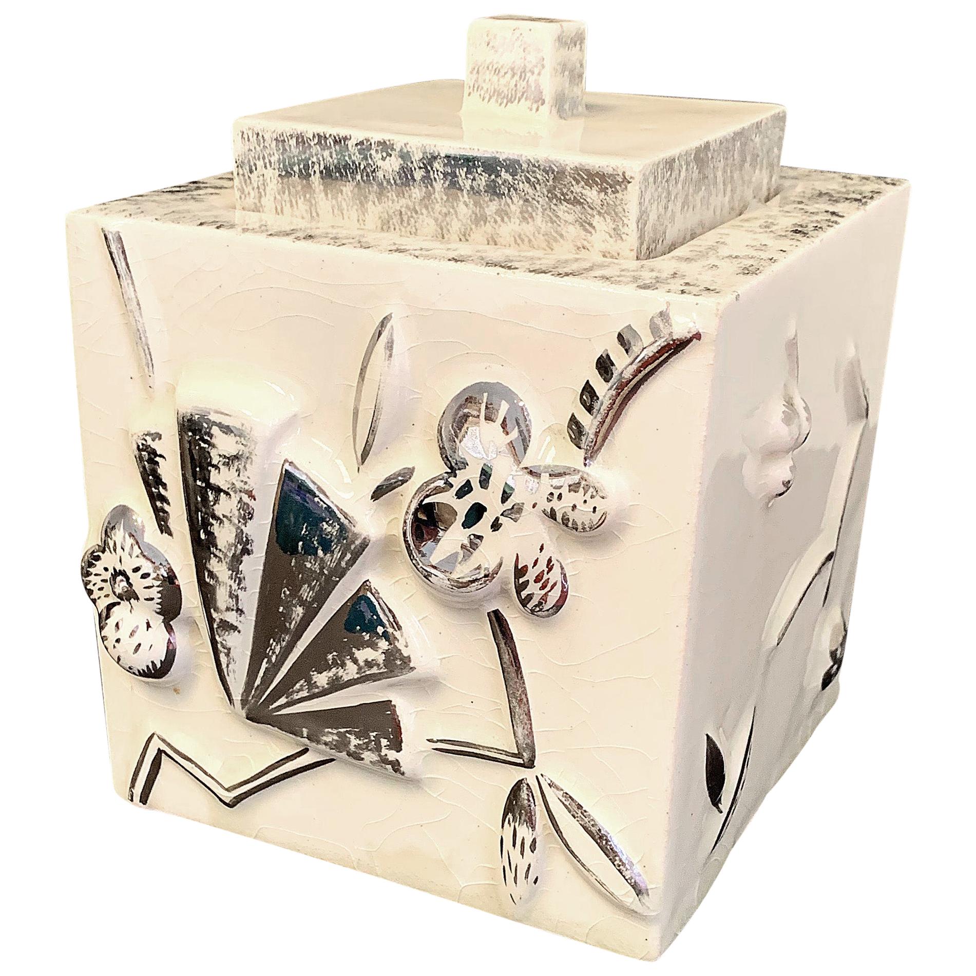 Rare boîte à couvercle Art Déco avec motifs floraux et géométriques:: teintes argentées et ivoires