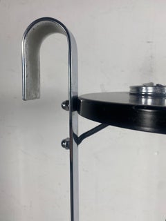 Raro Soporte para Fumar Art Decó / Edad de la Máquina, Receptáculo para Cenizas de McKay Craft