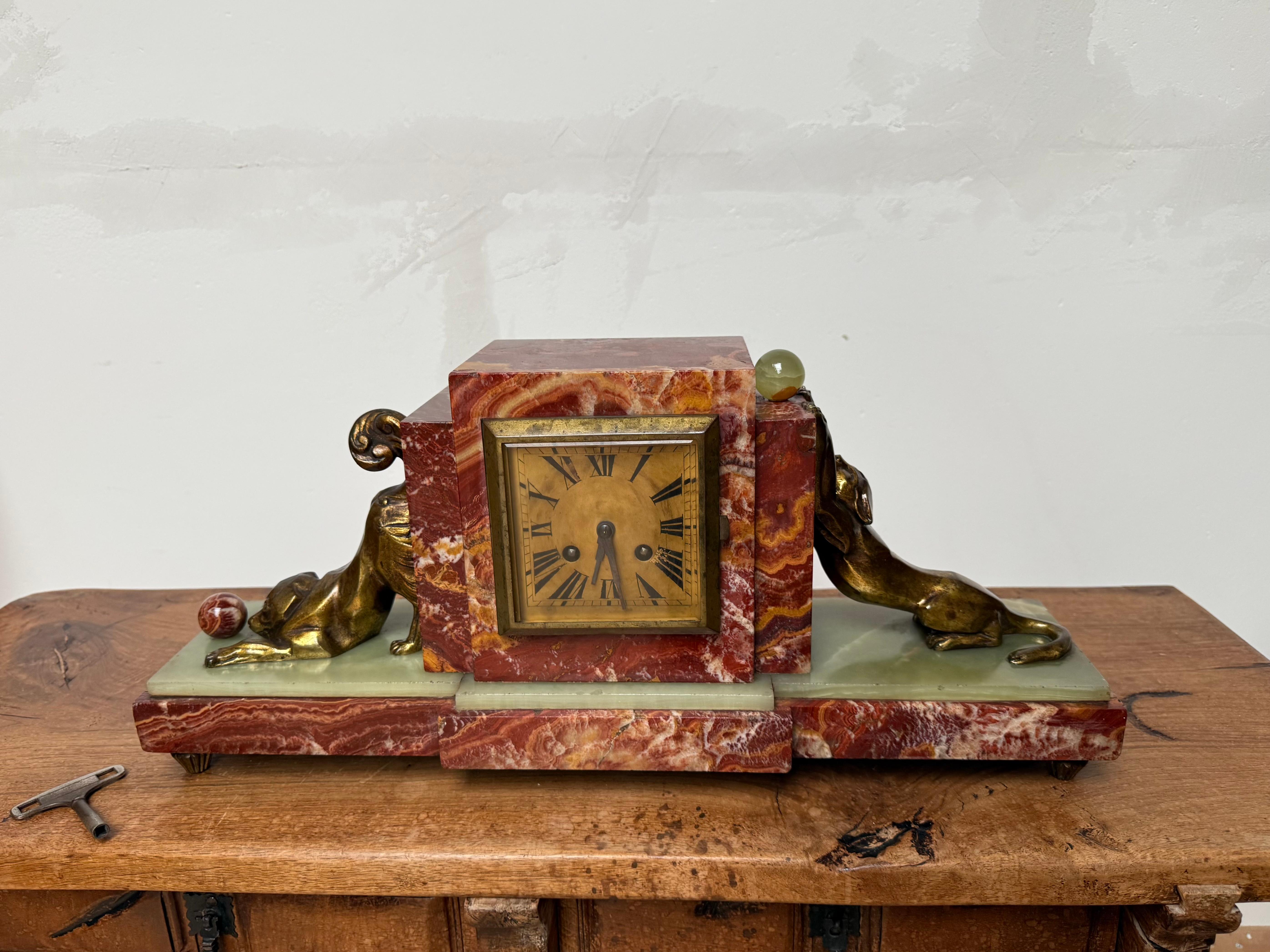 Rare Art Deco Marble & Onyx Mantle Clock w. Bronze Dog & Cat, Ball Playing Theme For Sale 4