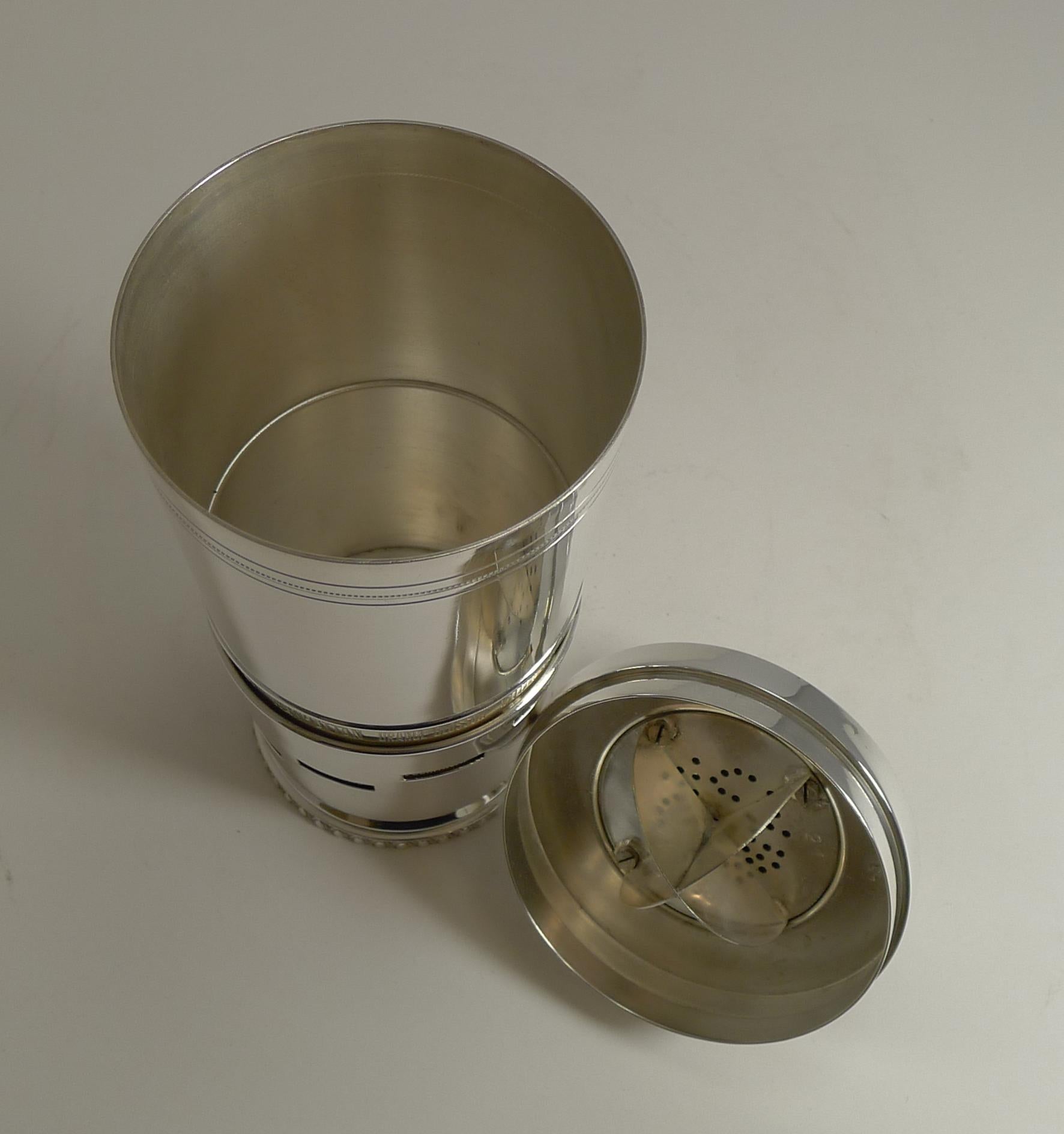 Rare Art Deco / Mid-Century Modern Italian Recipe Cocktail Shaker by Macabo In Good Condition In Bath, GB