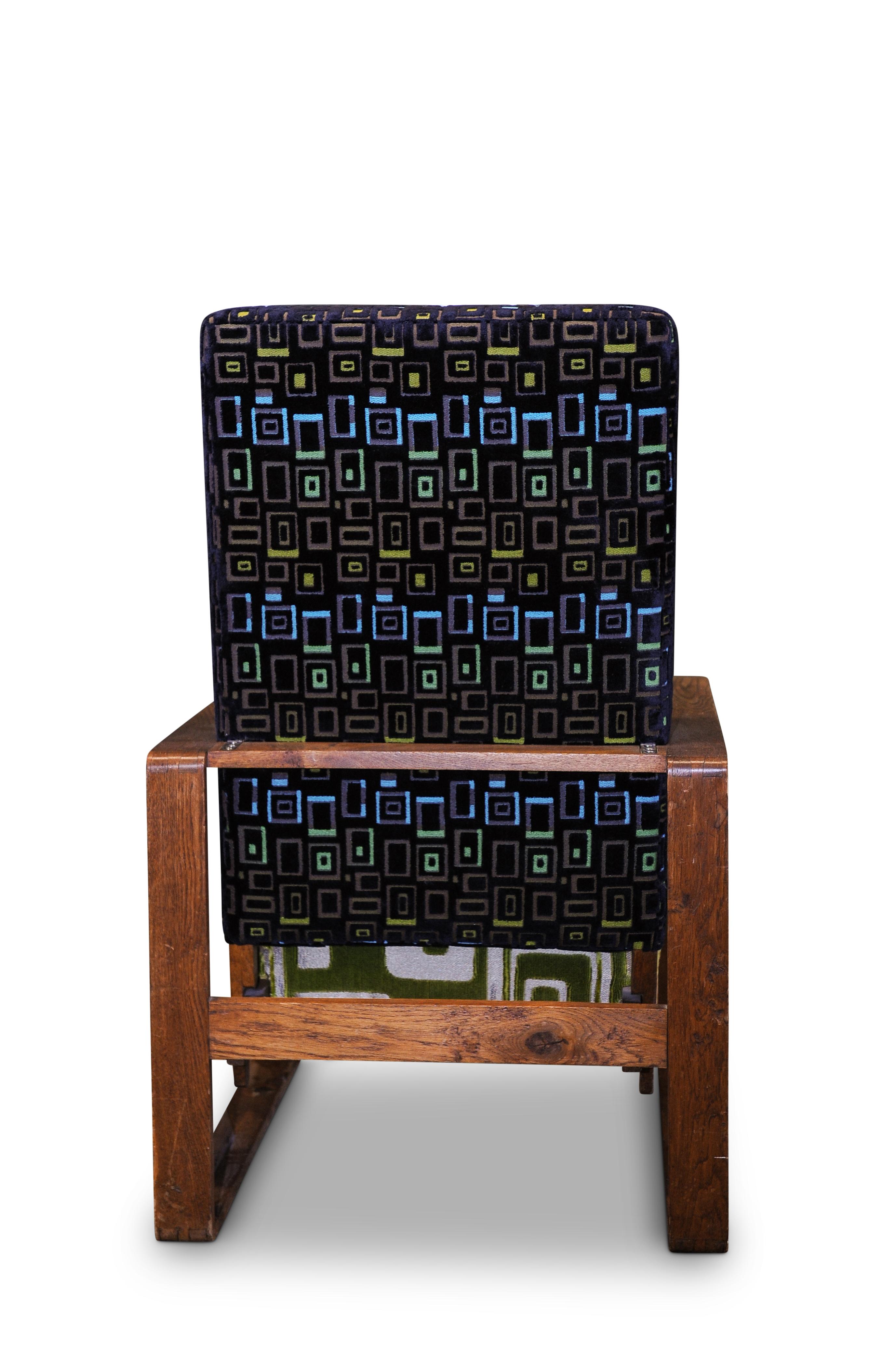 Britannique Rare fauteuil Art Déco en chêne et Lucite à cadre ouvert tapissé avec provenance  en vente
