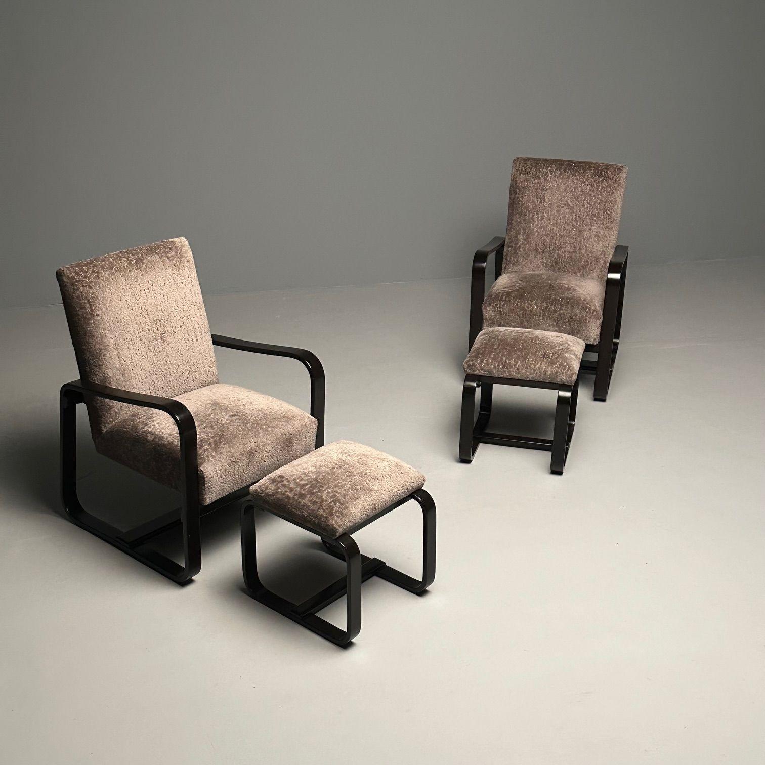 Rare Art Deco Pair of Giuseppi Pagano Pogatschnig Bentwood Armchairs & Ottomans

A pair of Giuseppi Pagano Pogatschnig upholstered bentwood open armchairs and ottomans designed in 1939 for the Boconi University in Milan. Stylish set of two Art Deco