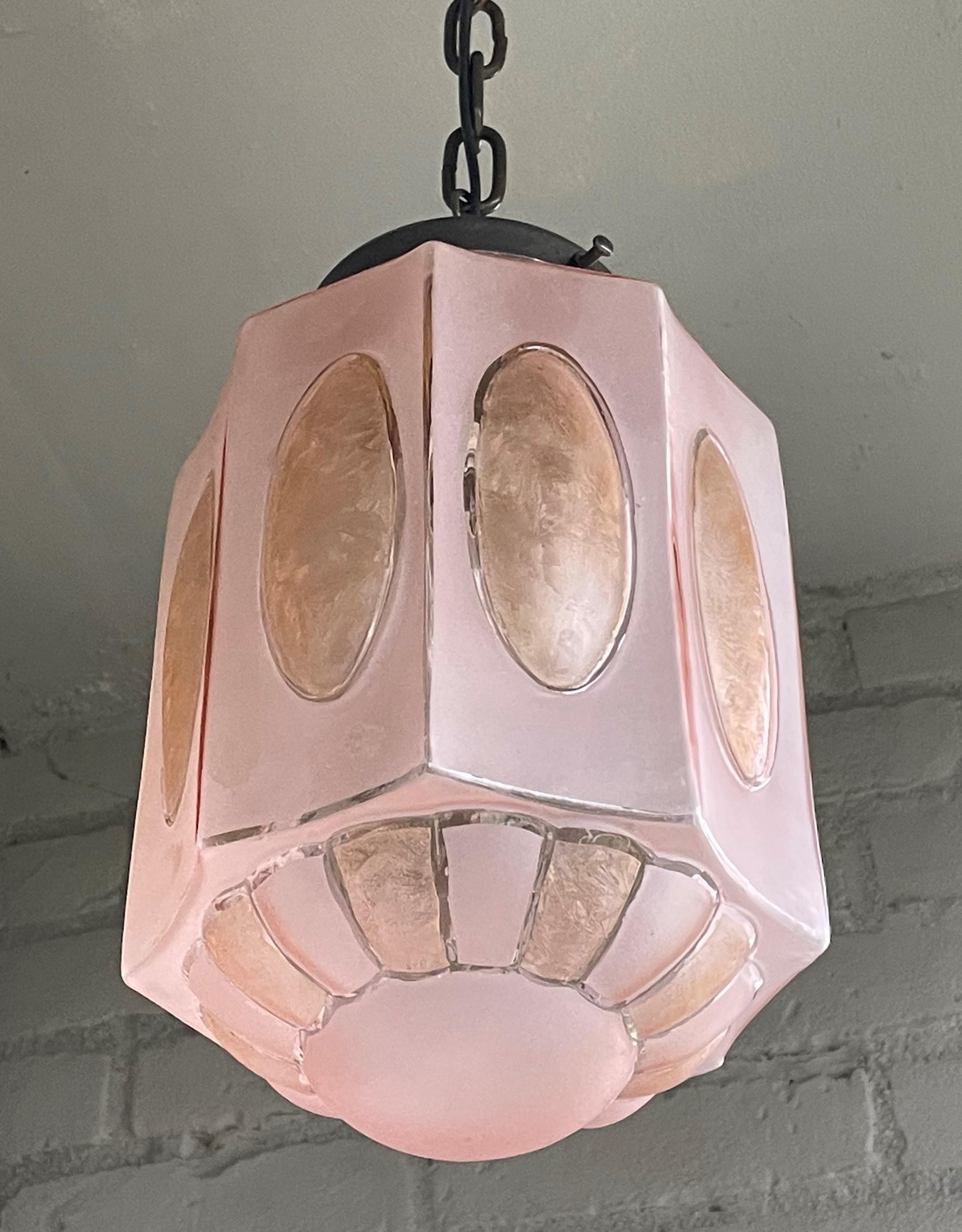 Rare Art Deco Pendant Light Fixture w. Octagonal Satinated & Frosted Glass Shade In Good Condition For Sale In Lisse, NL
