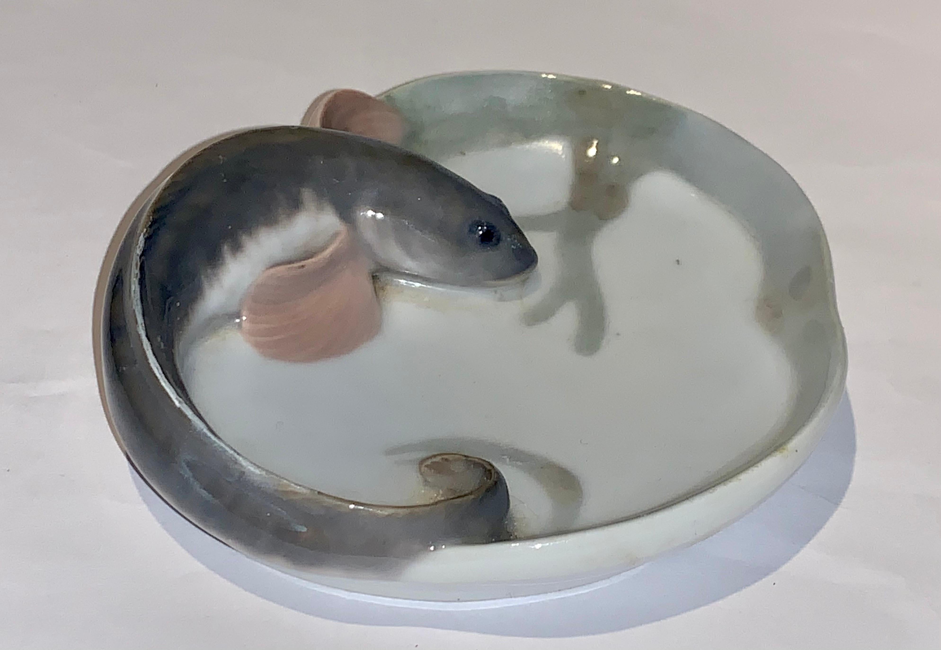 Scandinavian Rare Art Deco Royal Copenhagen Fish Dish Number 1139 For Sale