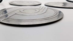 Rare ensemble de 3 sous-verres Art Déco Russel Wright en aluminium