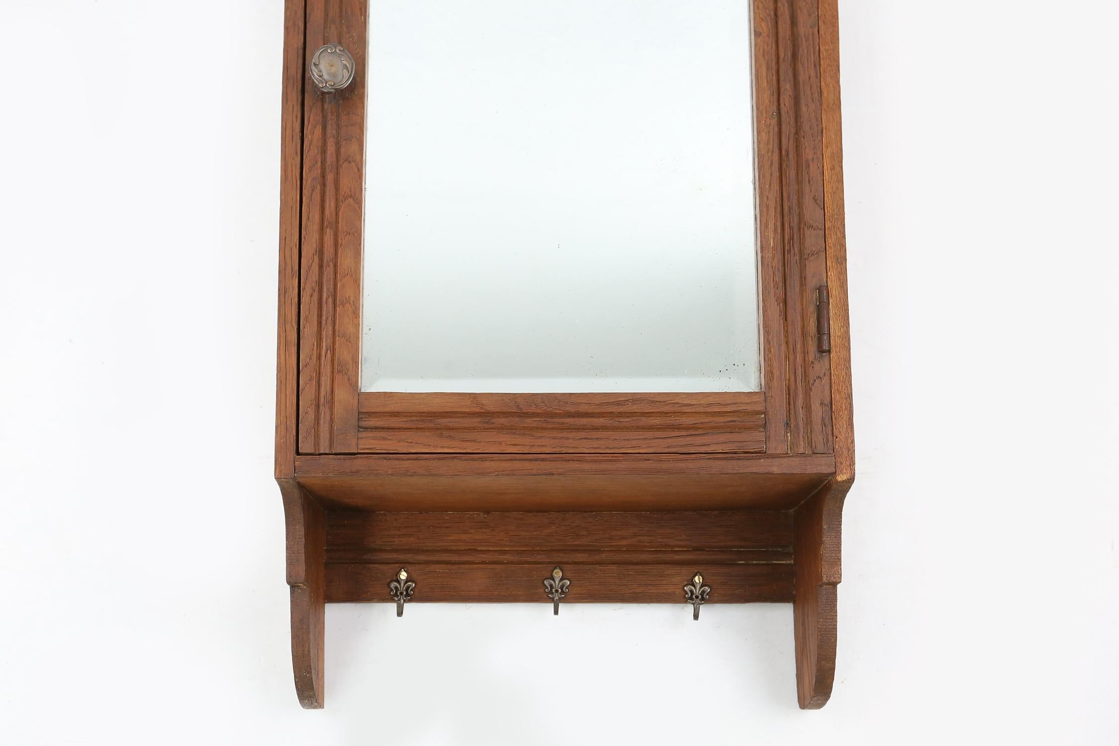 Rare Art Deco shaving cabinet in wood with side mirrors, France 1920s For Sale 4