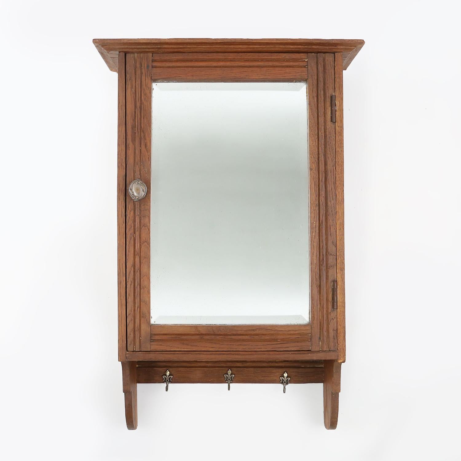 Rare Art Deco shaving cabinet in wood with side mirrors, France 1920s For Sale 6