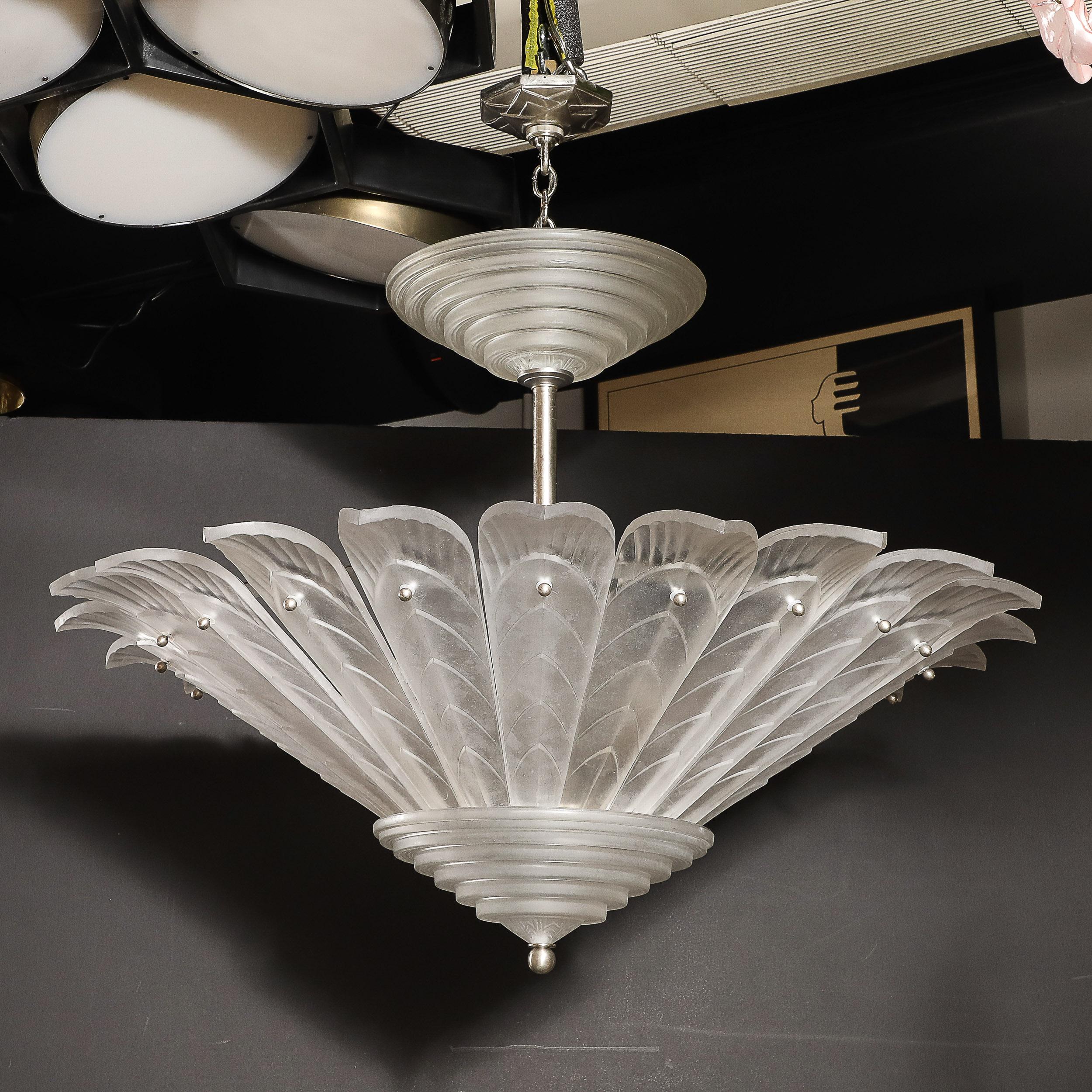 Raro candelabro de cristal esmerilado estilo Art Decó firmado Sabino en venta 3