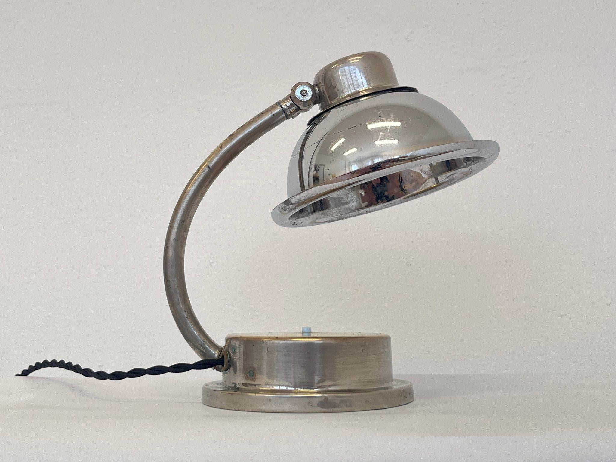 Seltene verchromte Art-Déco-Tischlampe, 1930er-Jahre (Mitte des 20. Jahrhunderts) im Angebot