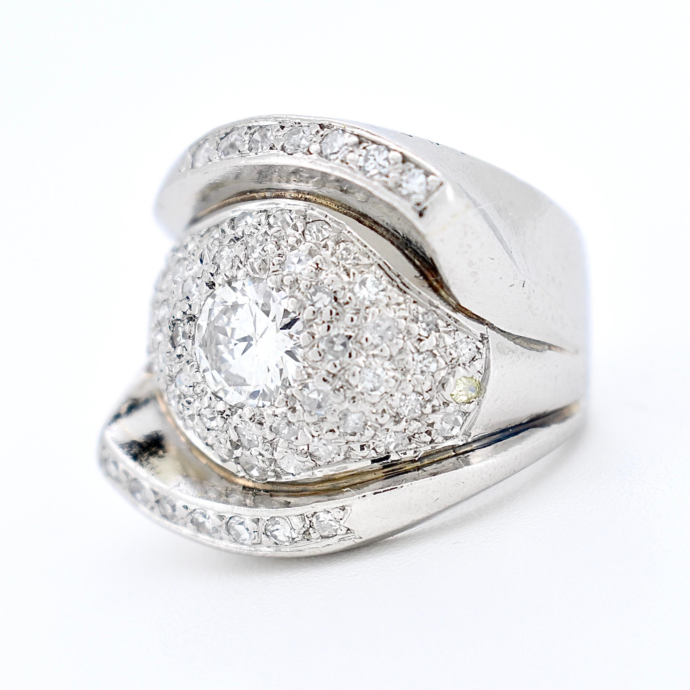 De las mujeres Rare Art Deco Tank Ring - Platinum and Diamonds en venta
