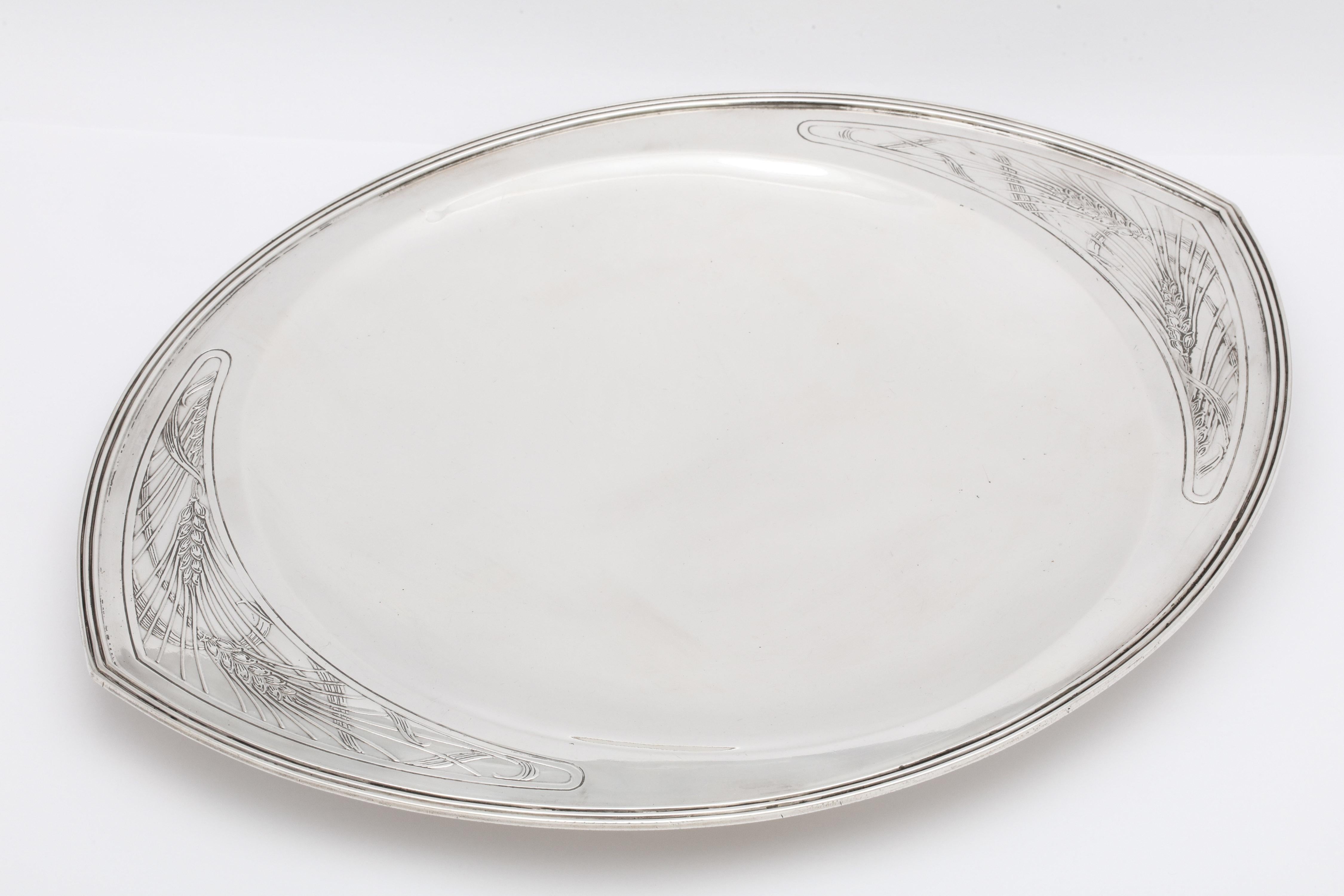 Early 20th Century Rare Art Deco Tiffany Sterling Silver Tray on Low Pedestal Base  For Sale
