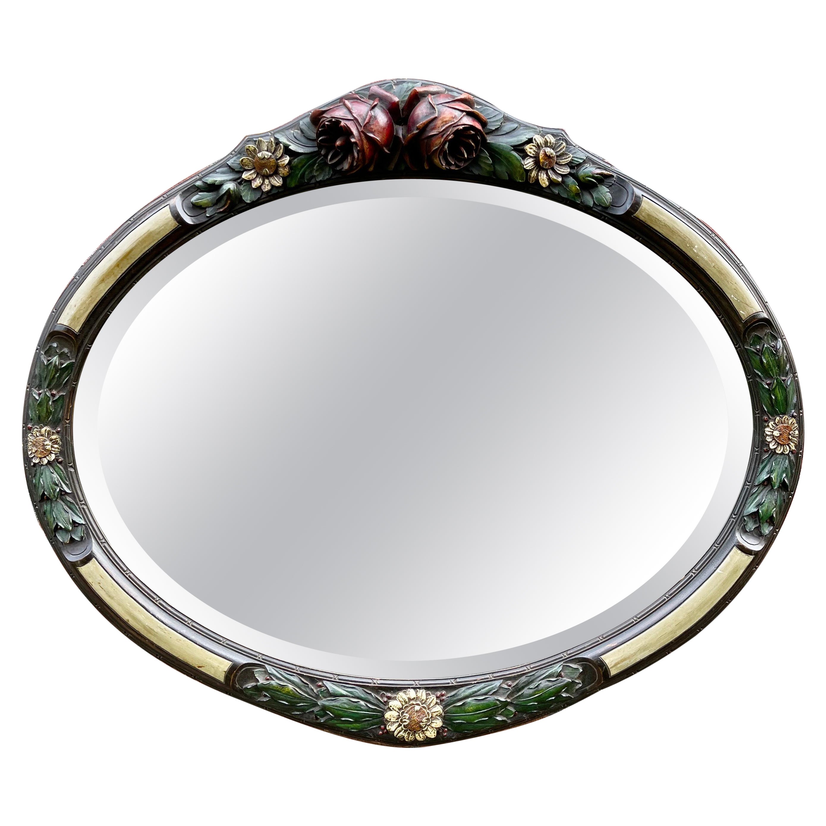Rare miroir mural Art Dco avec roses et feuilles de houx et baies en bois sculpts  la main en vente
