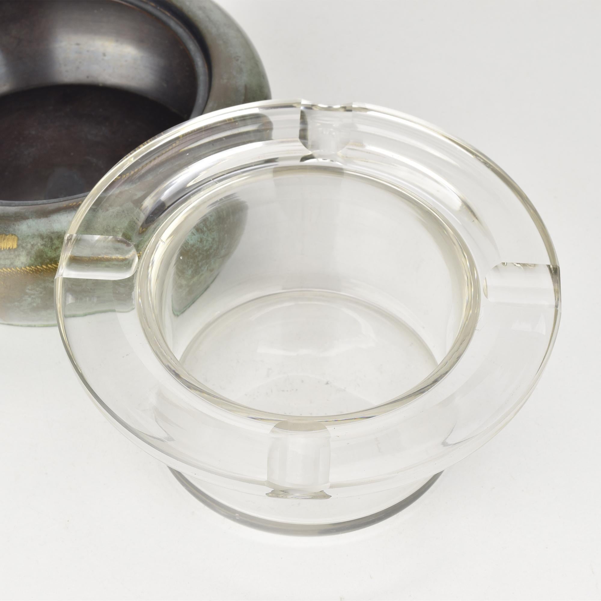 Inizio XX secolo Raro posacenere in rame Art Deco WMF Ikora con rivestimento in vetro pesante, anni '30 in vendita