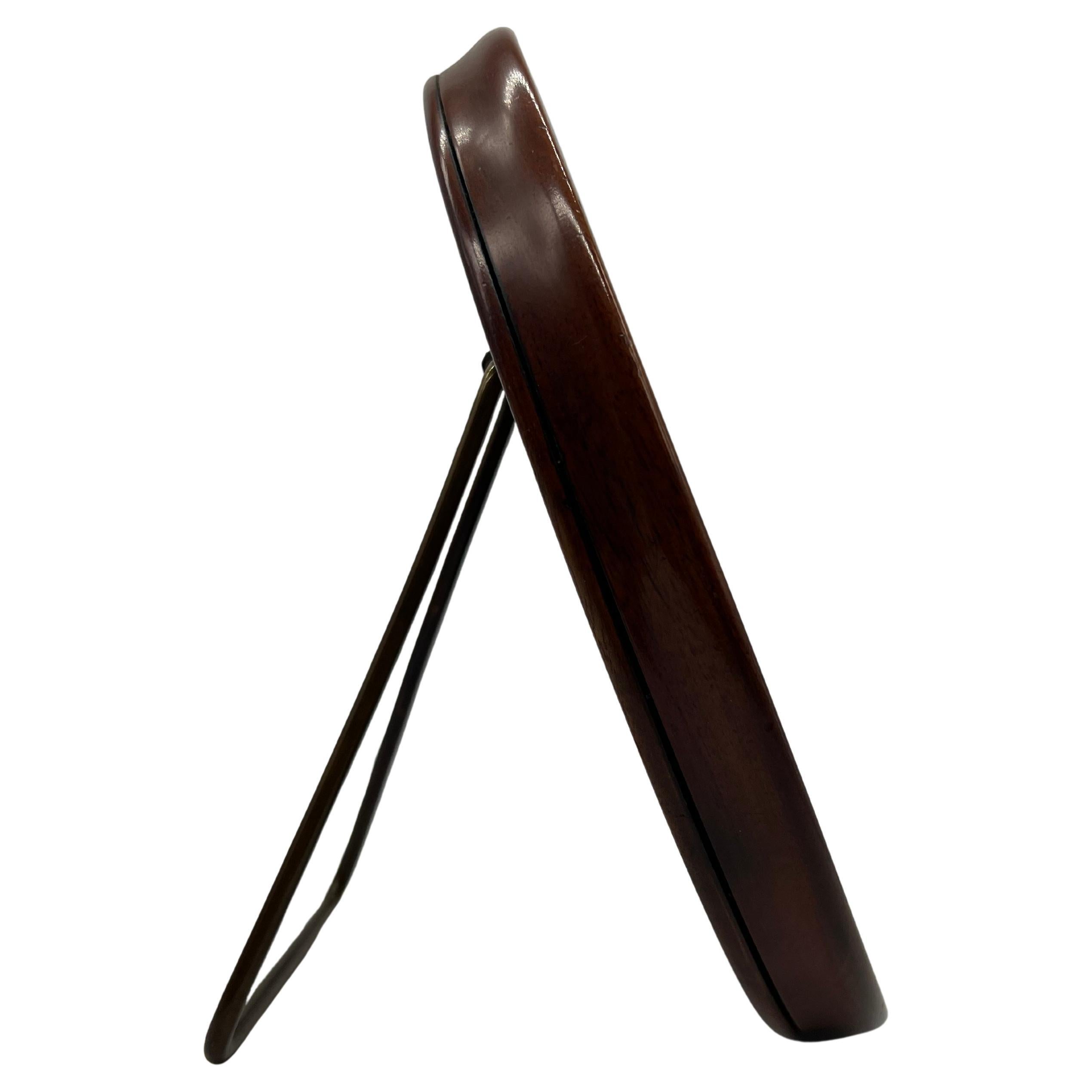 Raro espejo de señoras Art Decor, 1930, único, tallado, buen estado original.